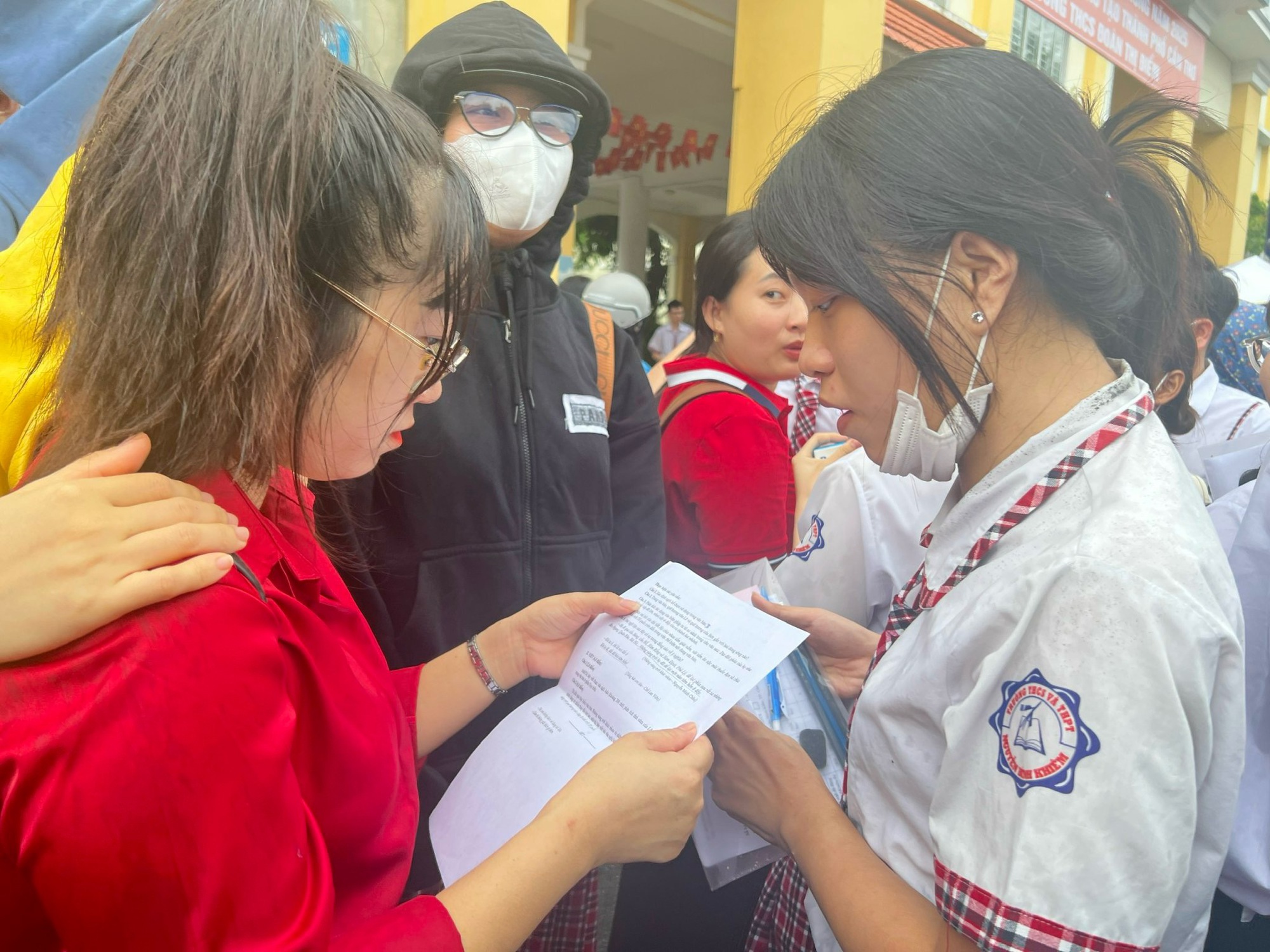 Đề thi văn tốt nghiệp THPT 2025: Từ &ldquo;Những v&ugrave;ng trời kh&aacute;c nhau&rdquo; đến thay đổi lớn lao của đất nước- Ảnh 7.