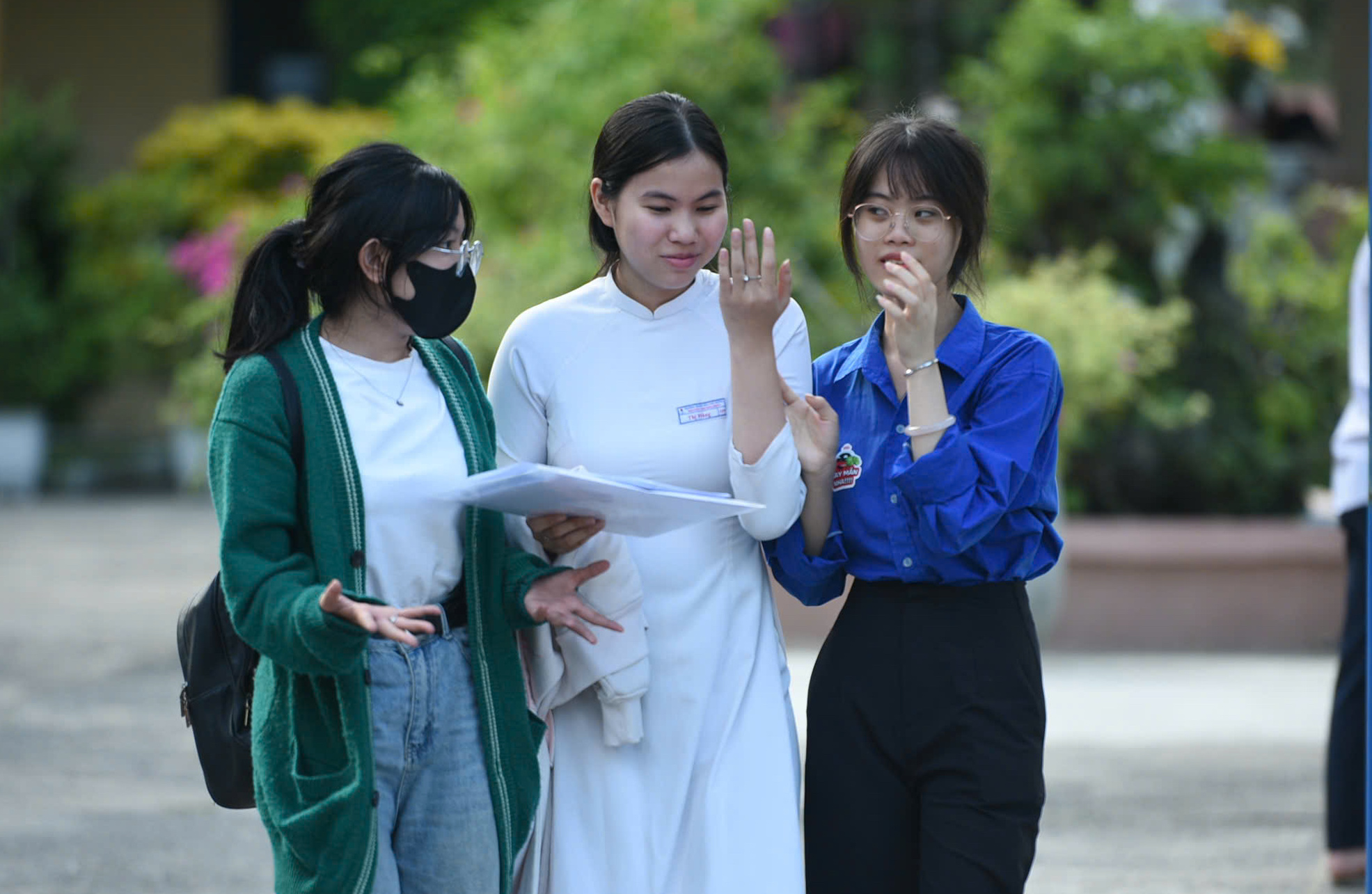 Mang điện thoại v&agrave;o ph&ograve;ng thi, th&iacute; sinh ở Đ&agrave; Nẵng bị đ&igrave;nh chỉ- Ảnh 1.