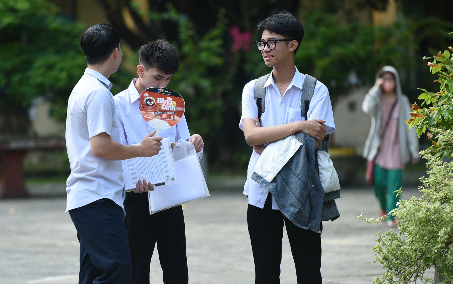 Mang điện thoại v&agrave;o ph&ograve;ng thi, th&iacute; sinh ở Đ&agrave; Nẵng bị đ&igrave;nh chỉ- Ảnh 3.