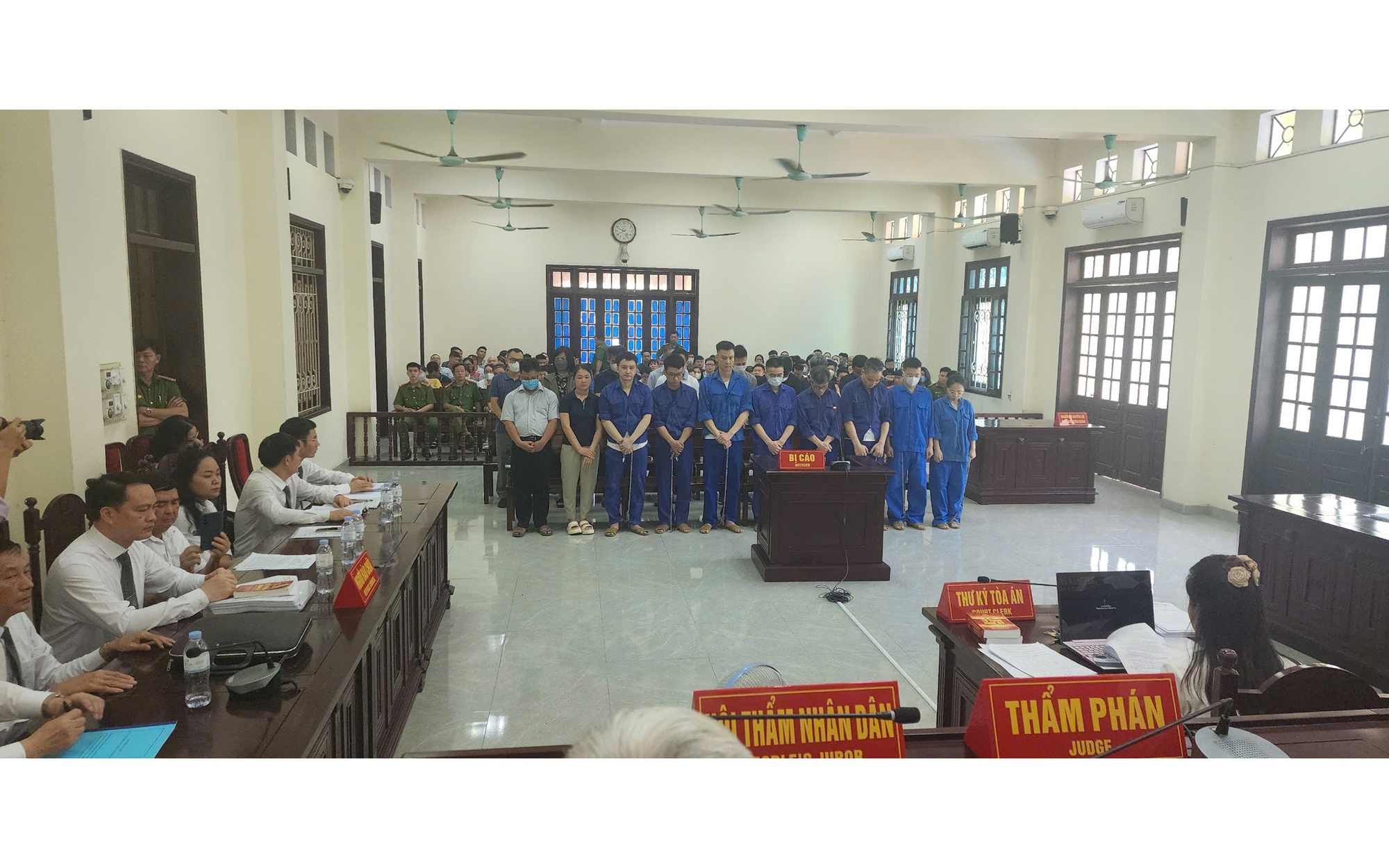 Hoãn phiên toà xét xử 14 cựu lãnh đạo, cán bộ hải quan