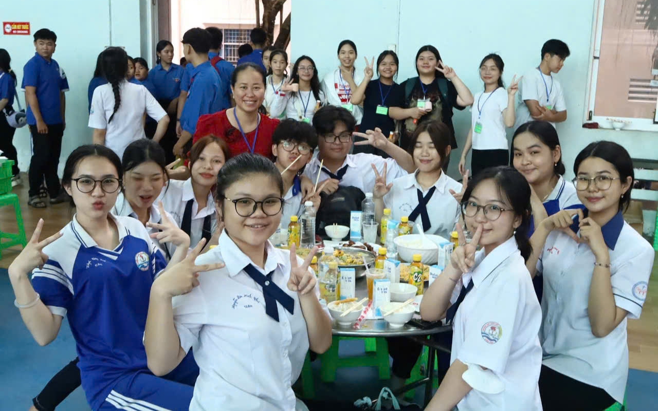 Cần Thơ: Hơn 1.200 suất ăn hỗ trợ thí sinh