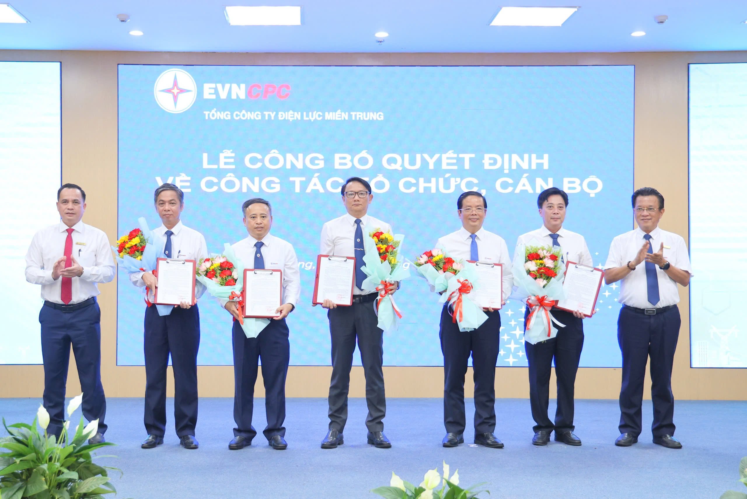 EVNCPC công bố quyết định thành lập 6 Công ty Điện lực sau sáp nhập- Ảnh 3.