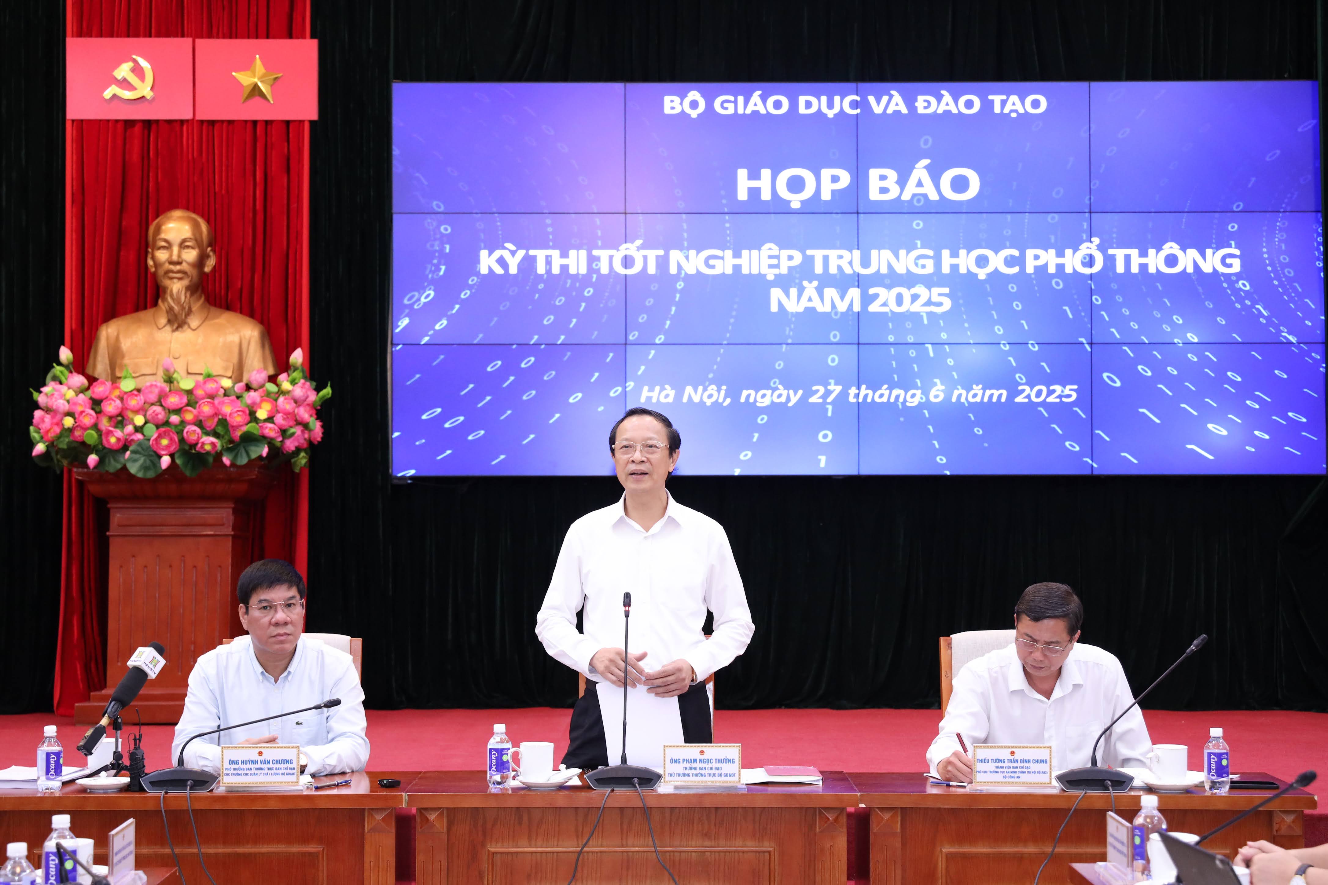 Kết th&uacute;c kỳ thi tốt nghiệp THPT 2025: Đ&uacute;ng kế hoạch, an to&agrave;n, nghi&ecirc;m t&uacute;c - Ảnh 1.