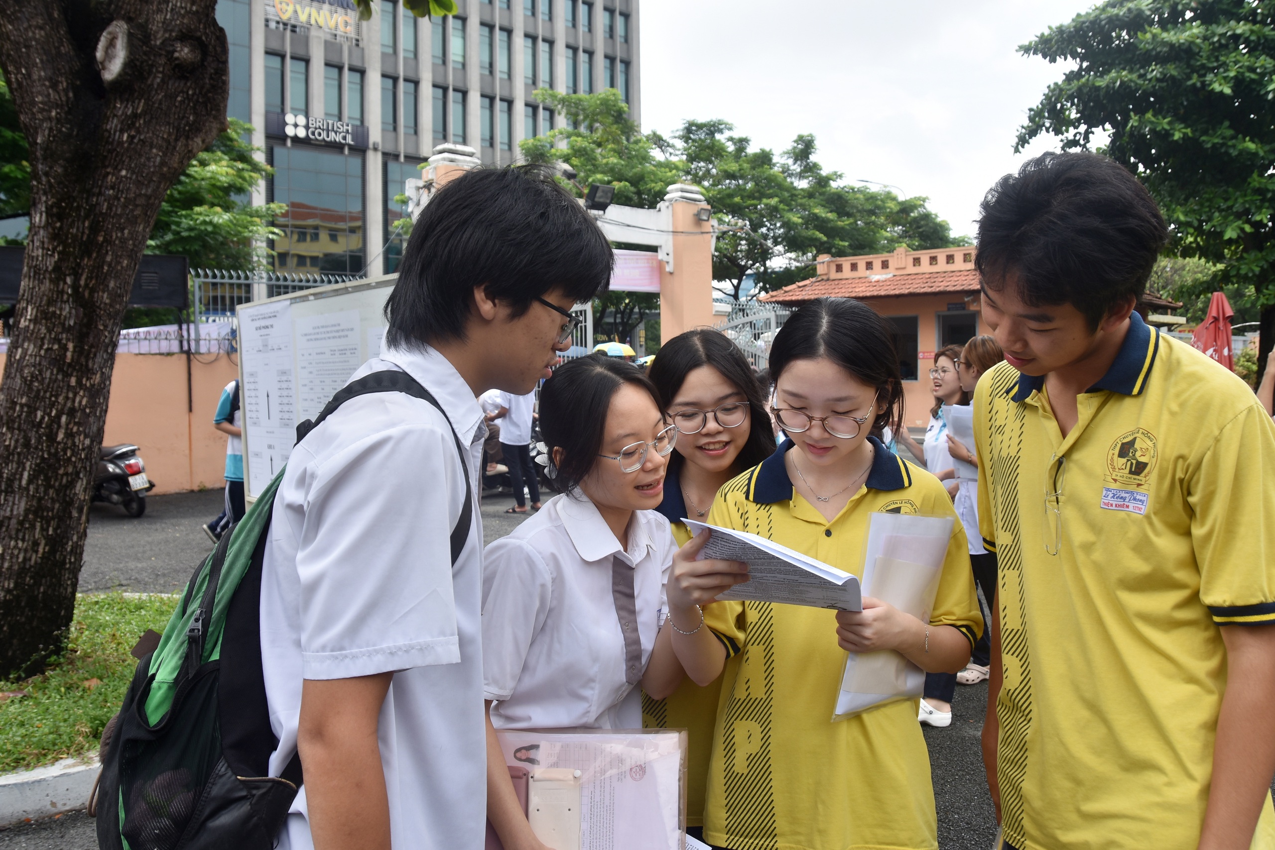 Kết th&uacute;c kỳ thi tốt nghiệp THPT 2025: Đ&uacute;ng kế hoạch, an to&agrave;n, nghi&ecirc;m t&uacute;c - Ảnh 2.