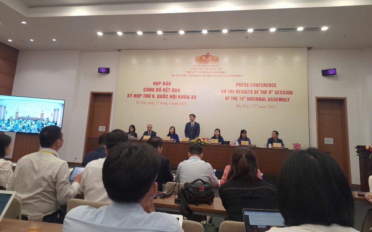 Kỳ họp thứ 9 thông qua 34 luật và 13 nghị quyết quy phạm pháp luật