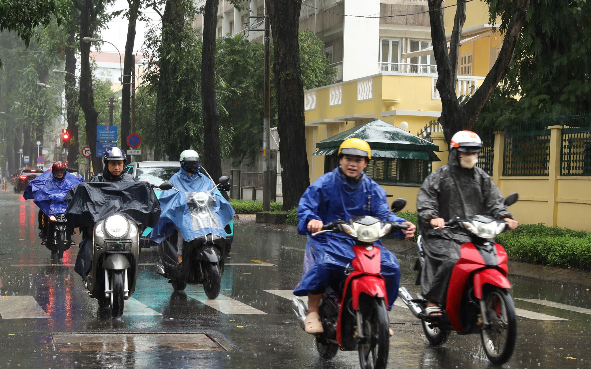Thời tiết TP HCM hôm nay, 27-6: Ngày có nắng, mưa dông rải rác