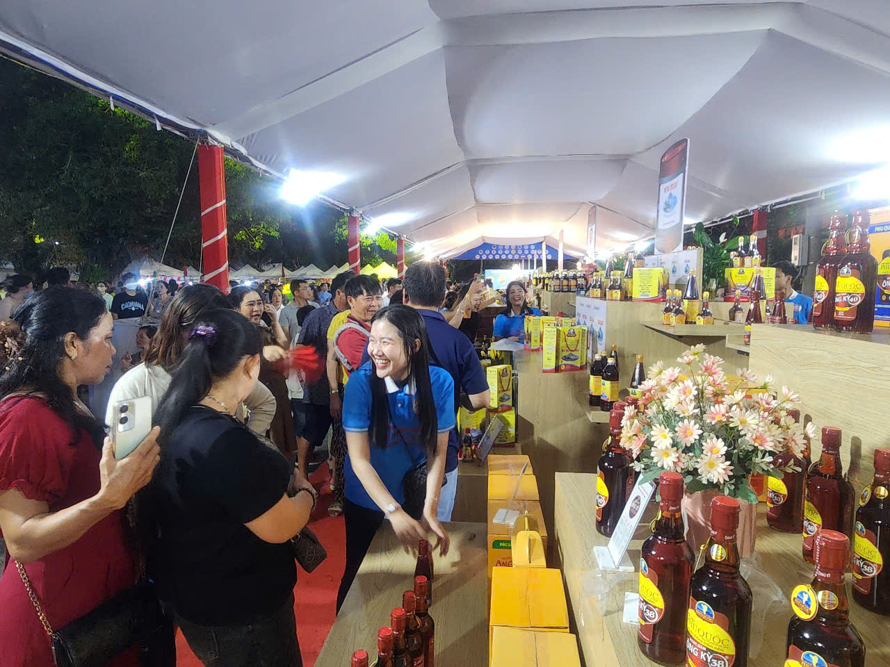 Phú Quốc lần đầu tiên tổ chức festival nước mắm truyền thống - Ảnh 6.