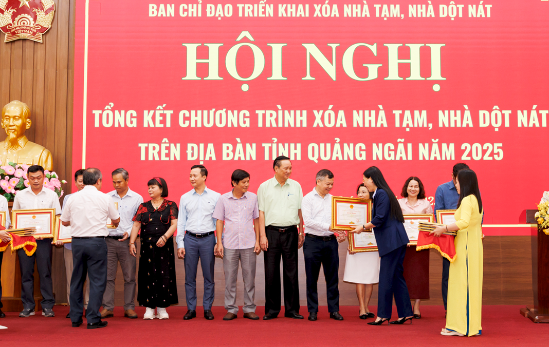 H&ograve;a Ph&aacute;t g&oacute;p sức gi&uacute;p nhiều địa phương về đ&iacute;ch sớm trong x&oacute;a nh&agrave; tạm, nh&agrave; dột n&aacute;t- Ảnh 1.