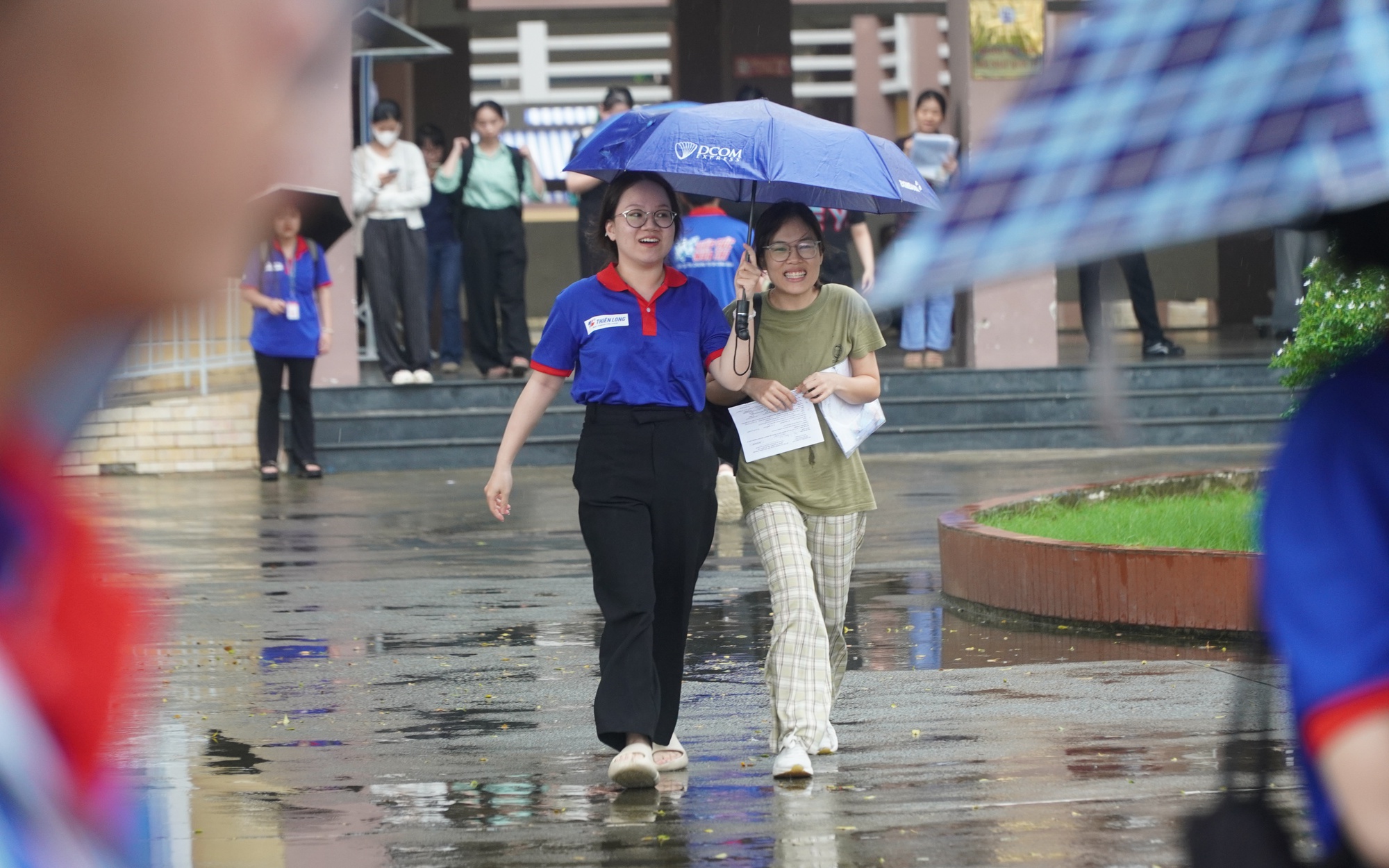Thư gửi những "chiến binh" tuổi 18 đầy x&uacute;c động của c&ocirc; hiệu trưởng- Ảnh 2.