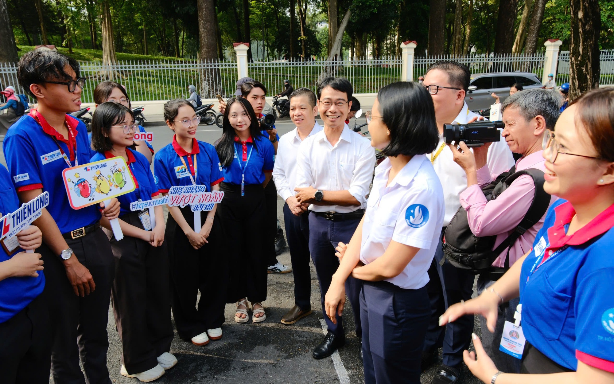 Thi tốt nghiệp THPT 2025: Động viên chiến sĩ tiếp sức mùa thi 