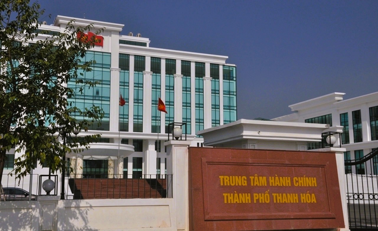 2 trung tâm hành chính gần 1.000 tỉ đồng ở Thanh Hóa vận hành ra sao sau sắp xếp?- Ảnh 2.