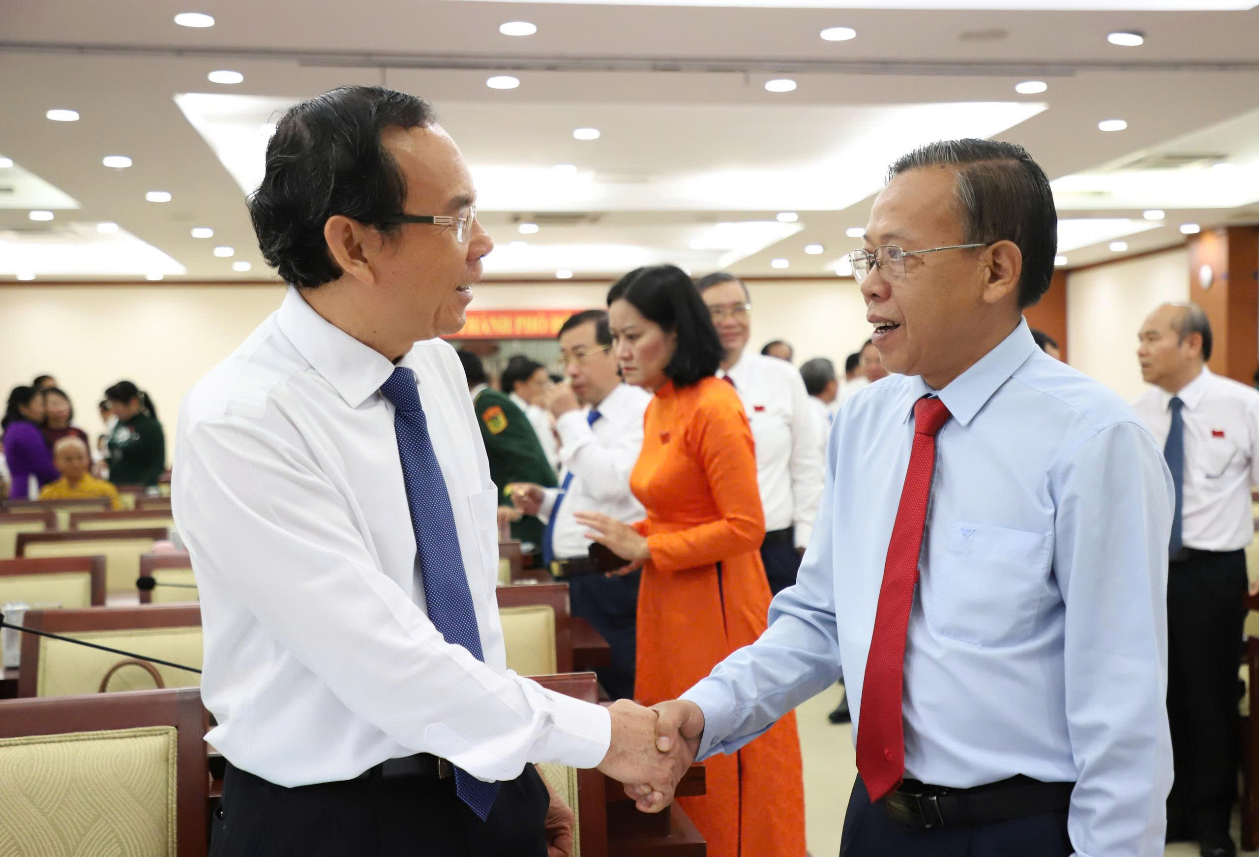 B&iacute; thư Nguyễn Văn N&ecirc;n: Mỗi người phải sẵn s&agrave;ng h&agrave;nh trang, tầm nh&igrave;n cho giai đoạn mới - Ảnh 3.