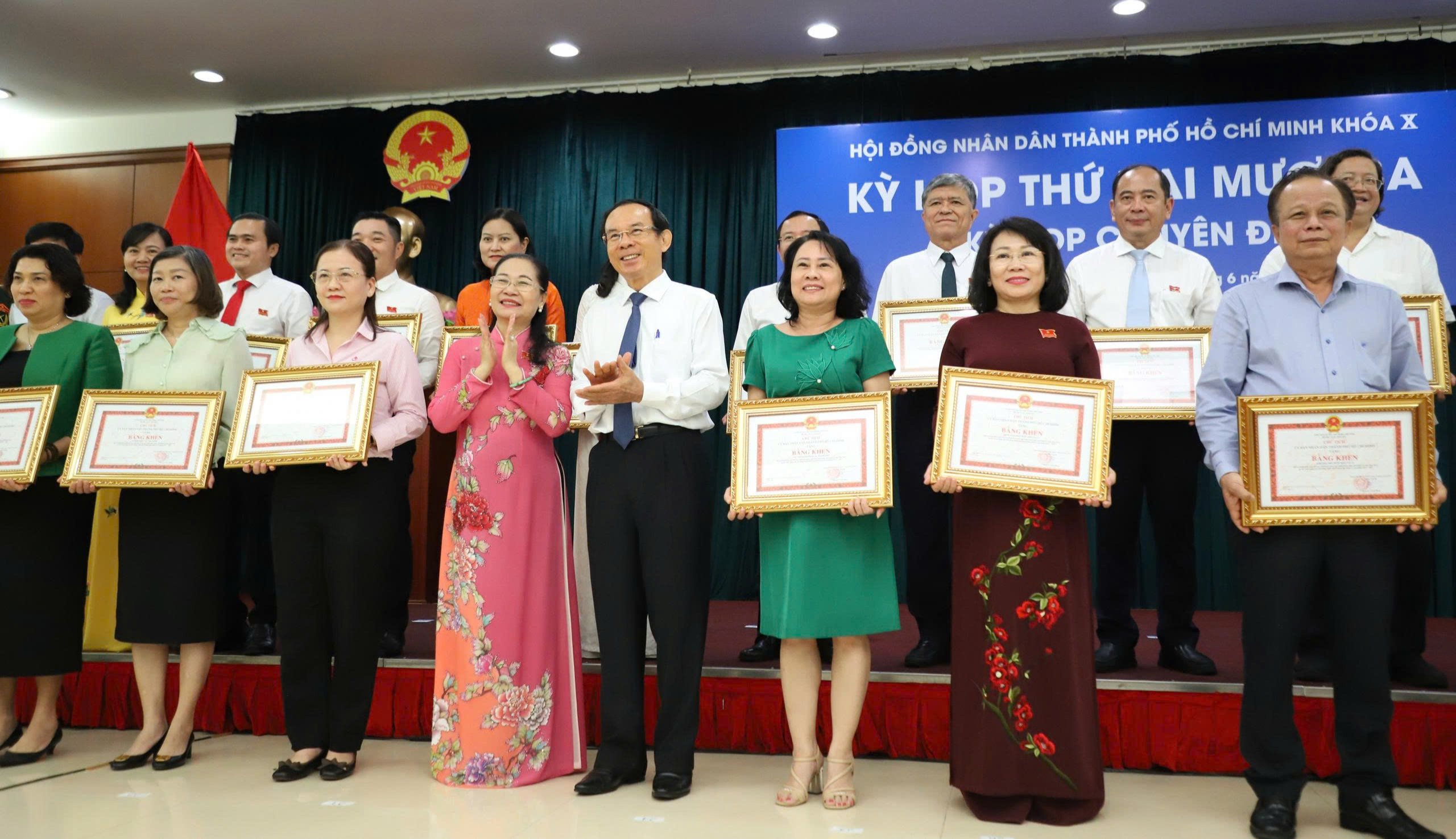 Bốn năm – 23 kỳ họp – 640 nghị quyết: HĐND TP HCM hành trình cam kết và hành động vì dân - Ảnh 3.