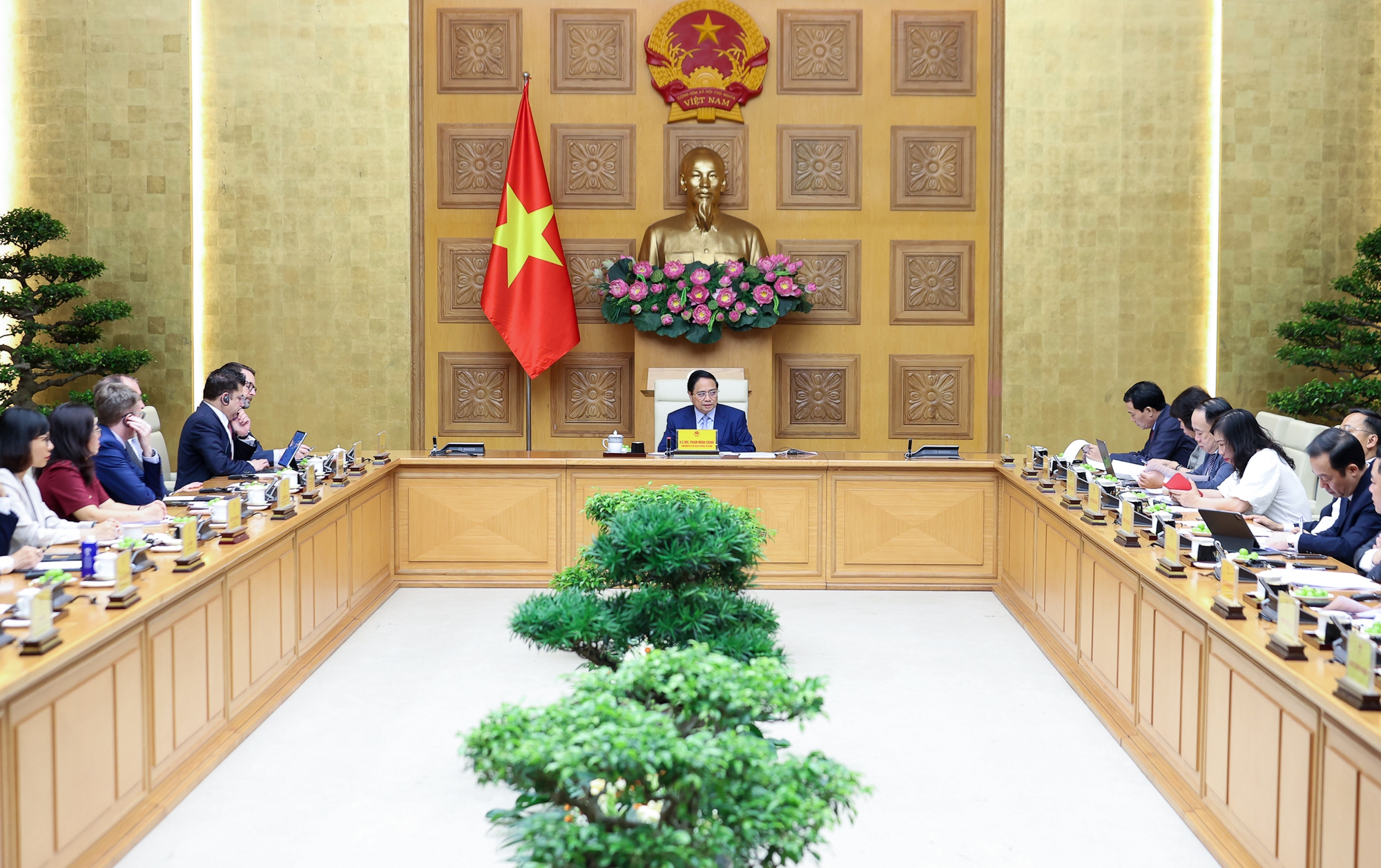 Thủ tướng k&ecirc;u gọi doanh nghiệp Anh đưa thương mại v&agrave; đầu tư song phương vượt 10 tỉ USD- Ảnh 3.