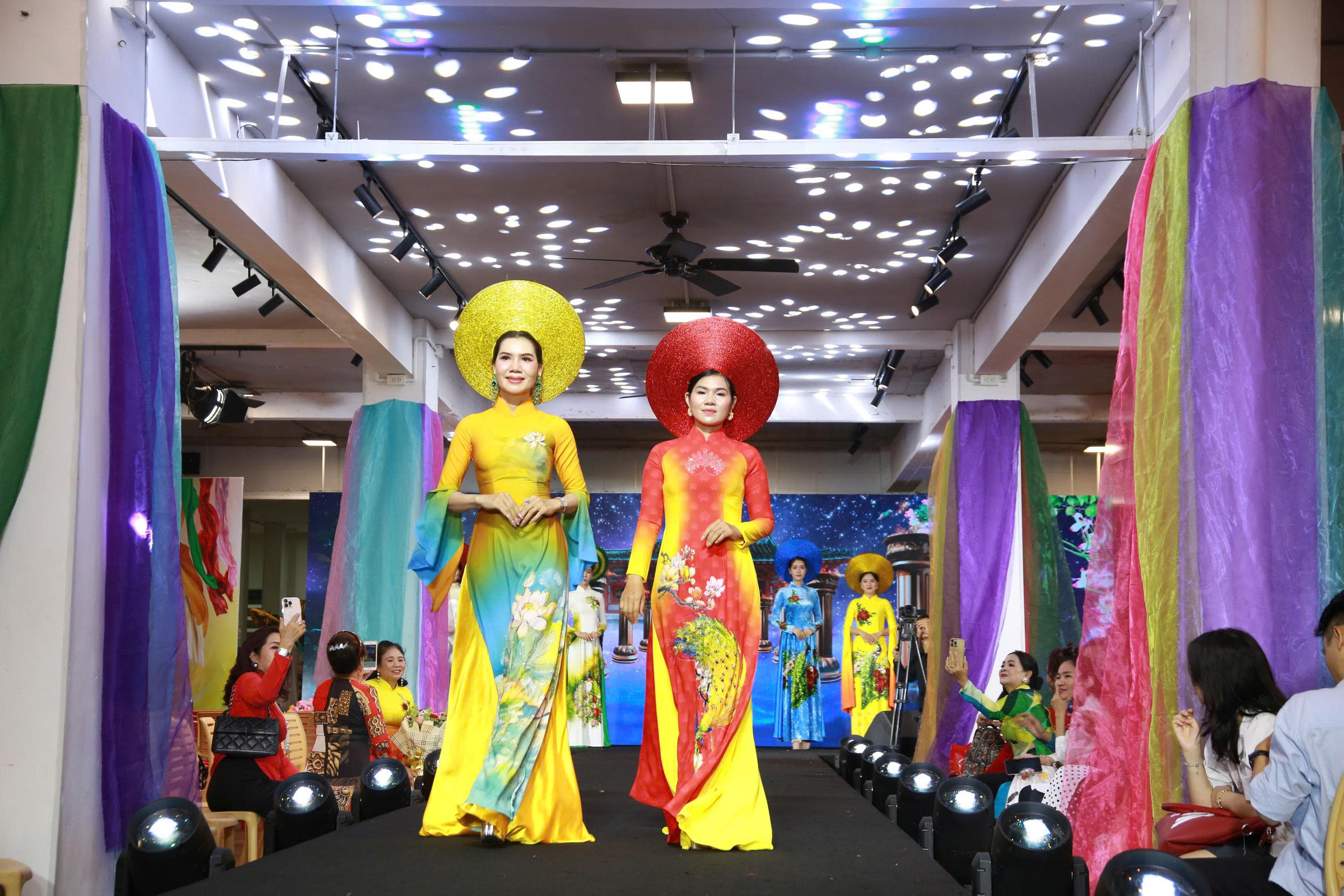 Gala Áo dài tri ân- Ảnh 2.