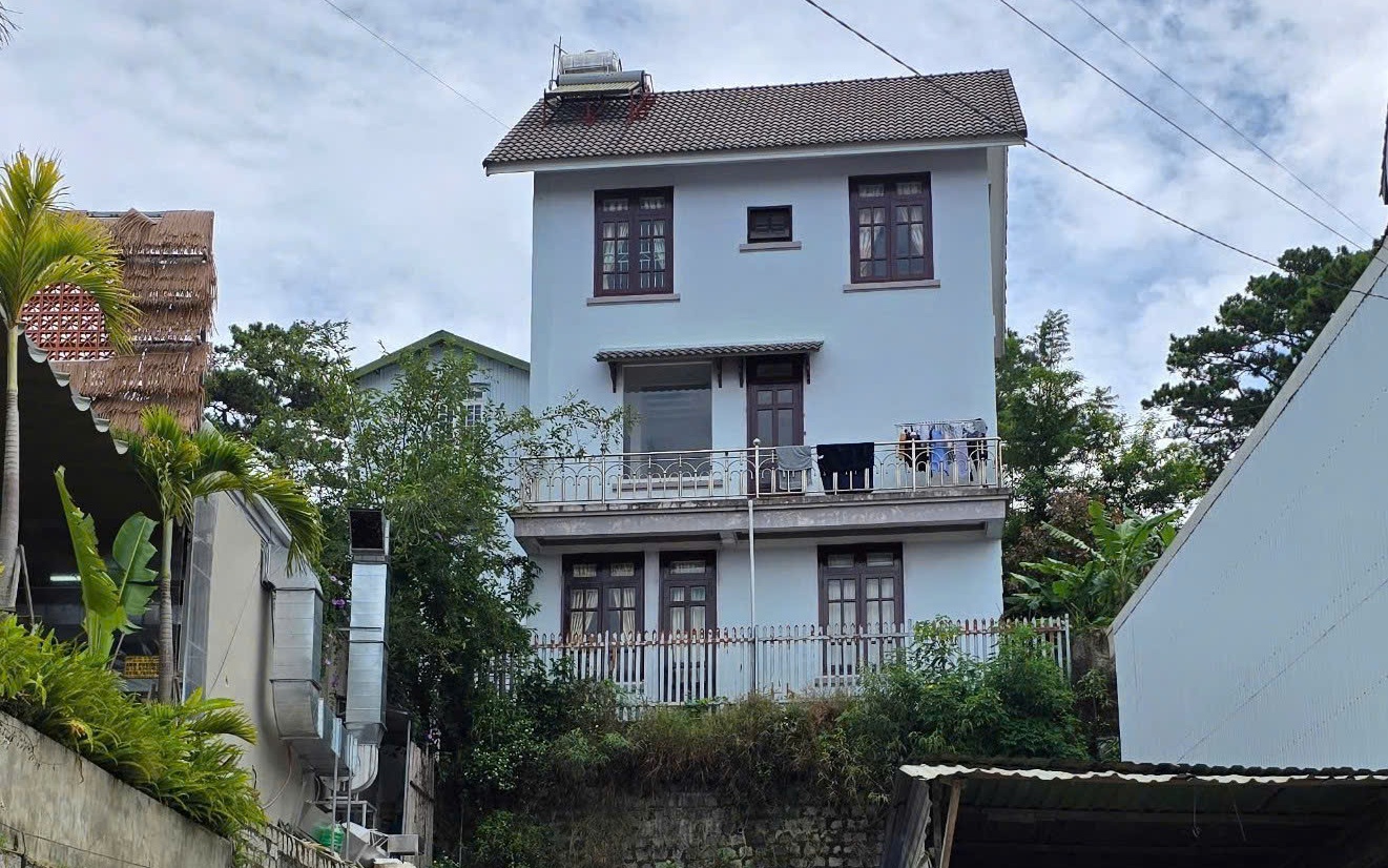 Mập mờ vụ bán nhà thần tốc né nợ 11,4 tỉ đồng