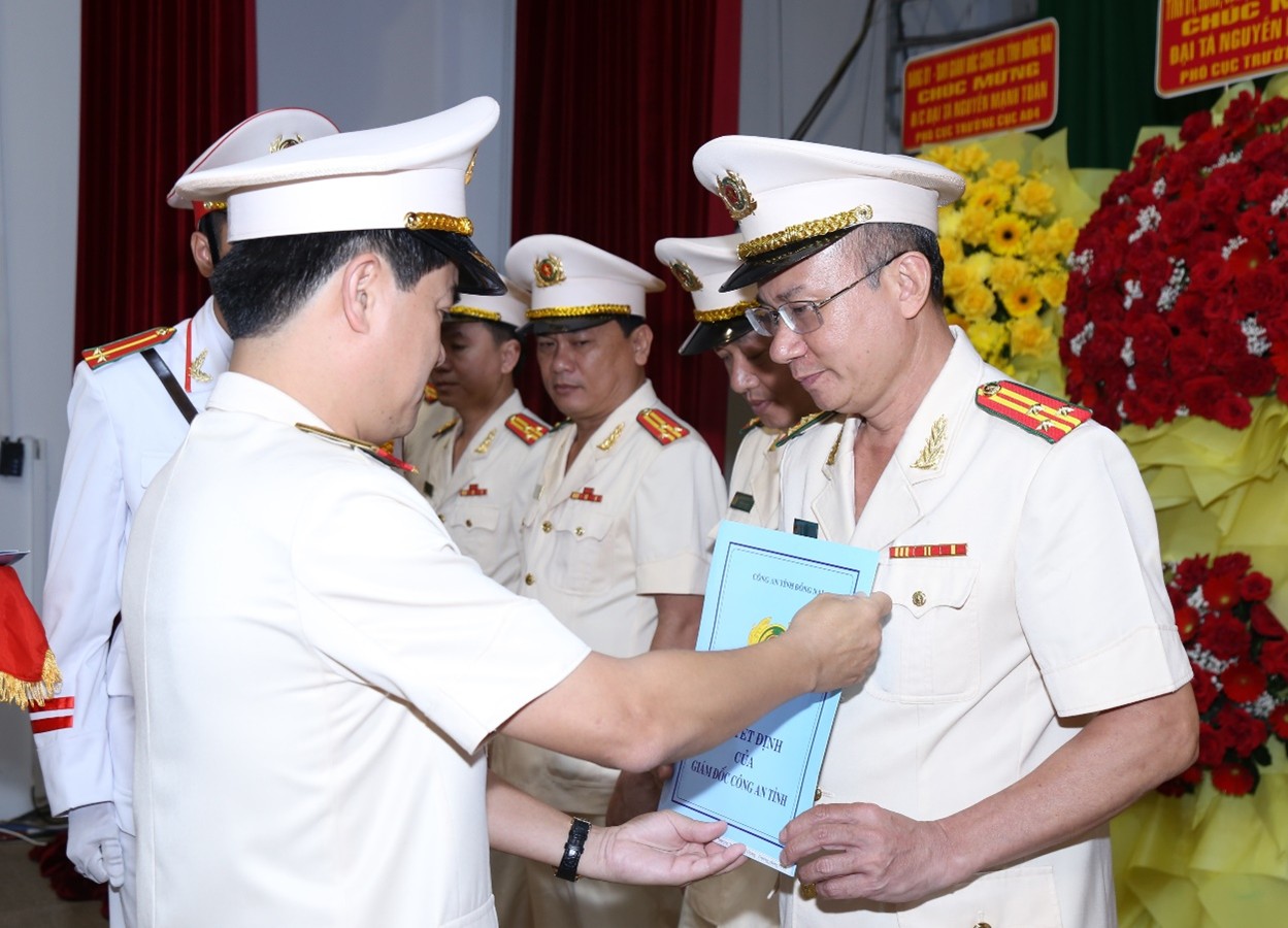 Công an tỉnh Đồng Nai mới có 1 giám đốc và 8 phó giám đốc - Ảnh 6.