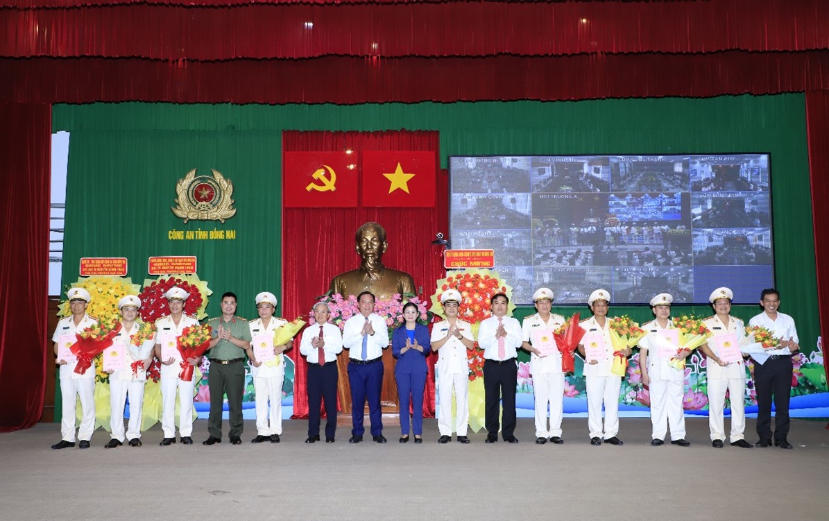 Công an tỉnh Đồng Nai mới có 1 giám đốc và 8 phó giám đốc - Ảnh 4.