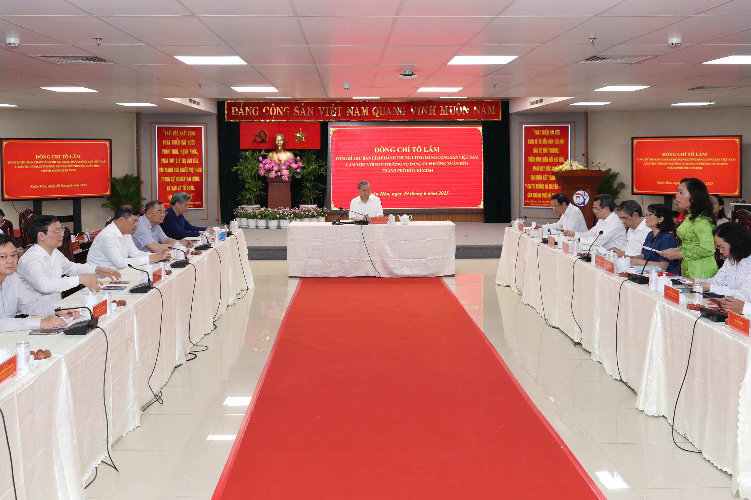 Chỉ đạo của Tổng B&iacute; thư T&ocirc; L&acirc;m trong buổi l&agrave;m việc tại TP HCM chiều nay- Ảnh 6.