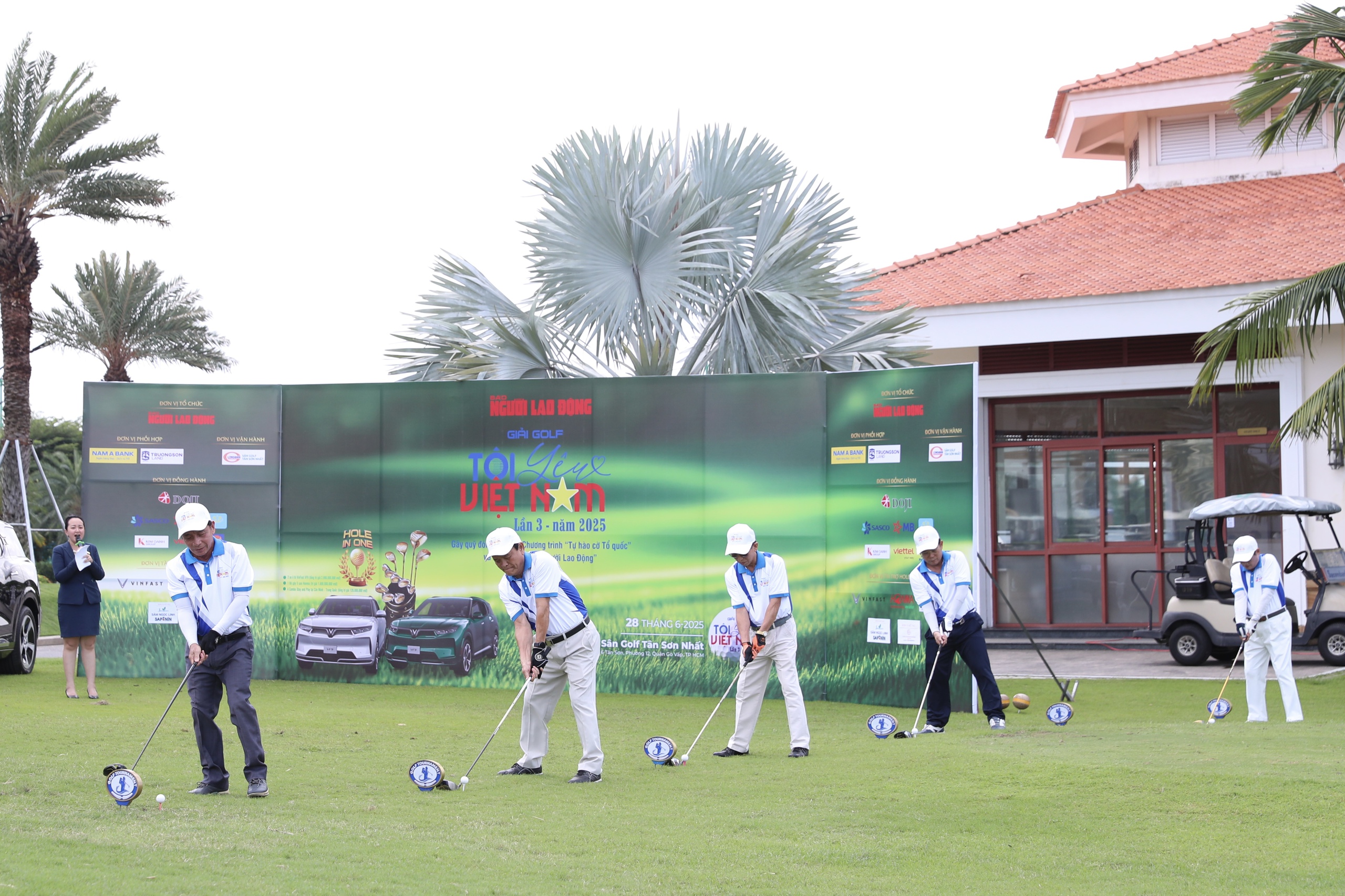 Những c&uacute; swing ấn tượng tại giải Golf "T&ocirc;i y&ecirc;u Việt Nam" lần 3 - Ảnh 2.