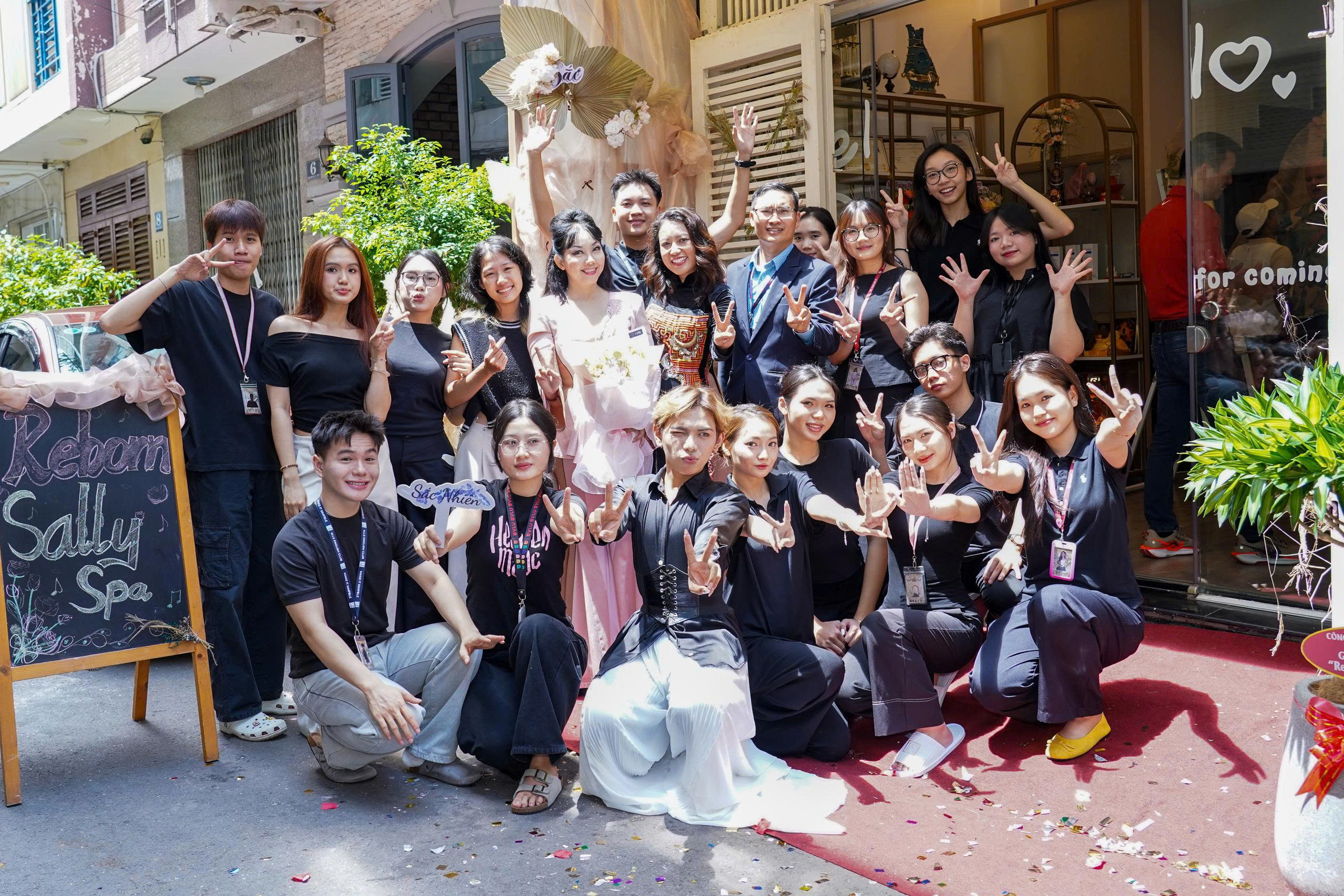 NTK- TS Quỳnh Paris: “Tinh hoa của cái đẹp trong làng thời trang và Beauty Việt” - Ảnh 4.