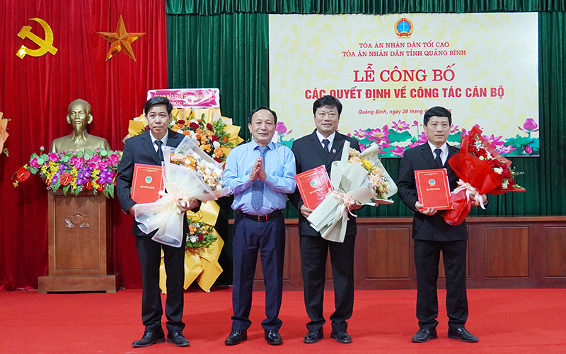Bổ nhiệm Chánh án cùng 3 phó chánh án TAND tỉnh Quảng Trị (mới)- Ảnh 2.