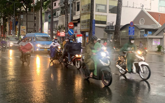 Thời tiết TP HCM hôm nay, 4-6: Mưa nhiều vào chiều tối