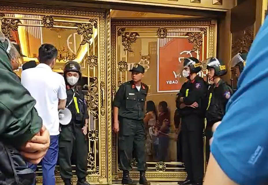 Căn nhà của Tuấn "thần đèn" nổi bật giữa con phố đắt đỏ nhất xứ Thanh - Ảnh 11.