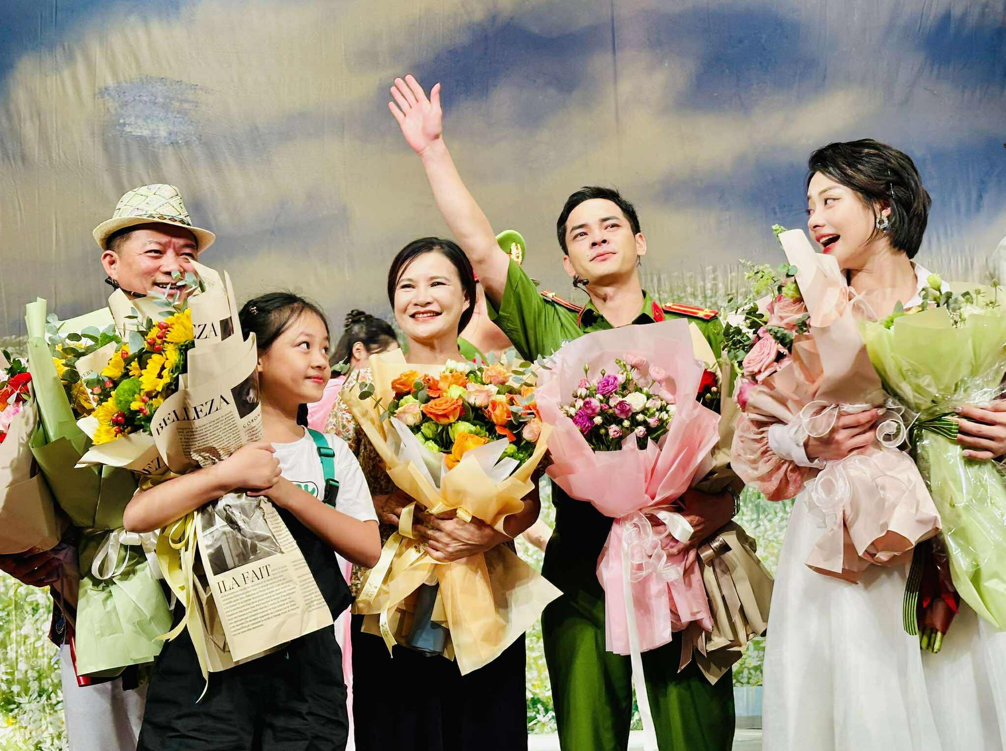 "Đối mặt" &ndash; Vở kịch lay động tr&aacute;i tim về phẩm chất ki&ecirc;n cường của người chiến sĩ C&ocirc;ng an nh&acirc;n d&acirc;n - Ảnh 1.