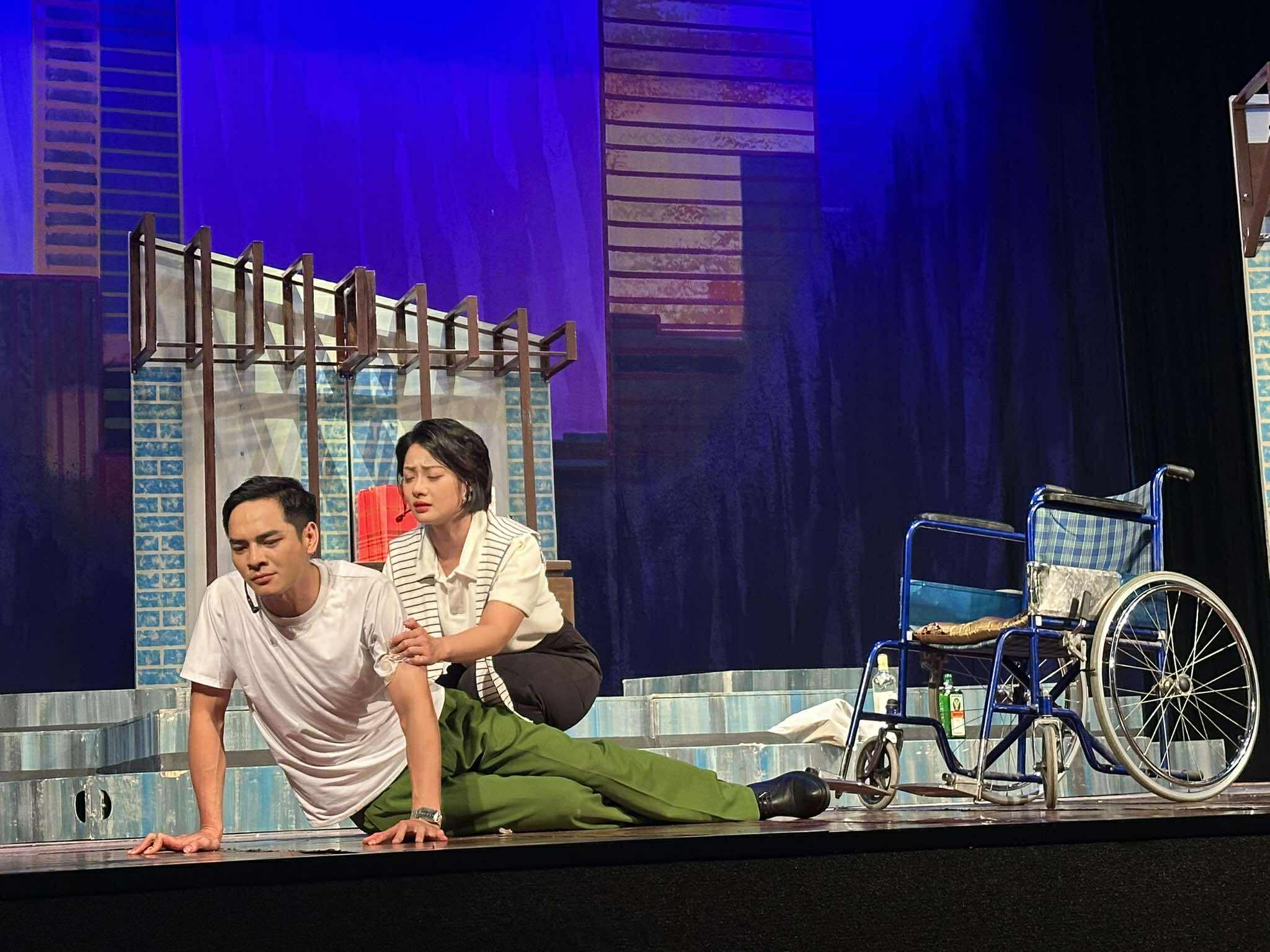 "Đối mặt" &ndash; Vở kịch lay động tr&aacute;i tim về phẩm chất ki&ecirc;n cường của người chiến sĩ C&ocirc;ng an nh&acirc;n d&acirc;n - Ảnh 5.