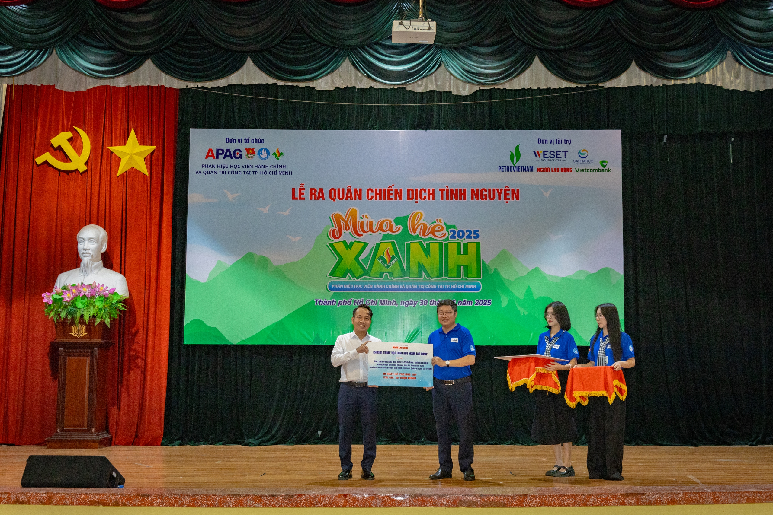 150 sinh vi&ecirc;n Học viện H&agrave;nh ch&iacute;nh ra qu&acirc;n M&ugrave;a h&egrave; xanh 2025 - Ảnh 2.