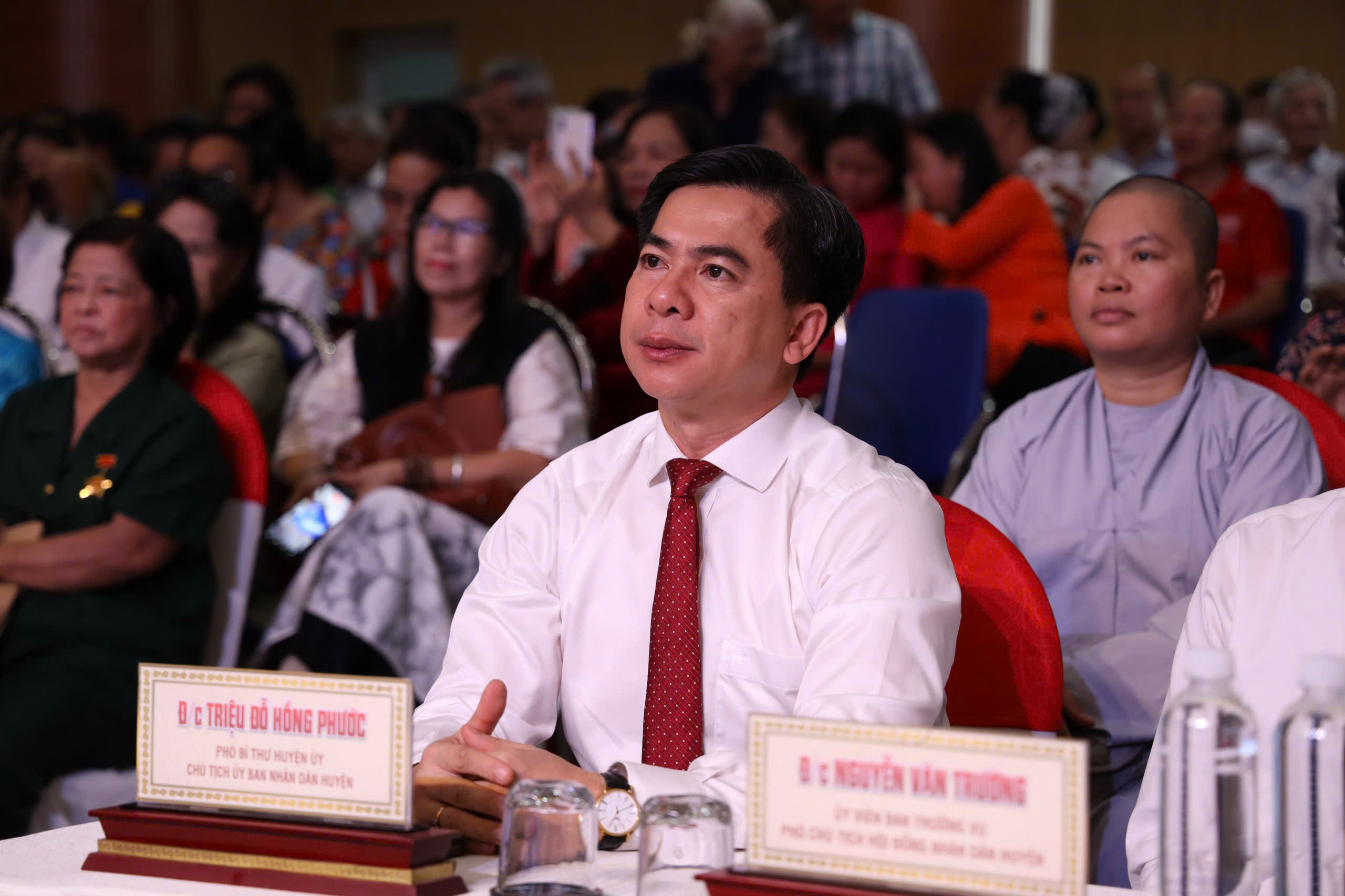 Hình ảnh ấn tượng tại nhiều phường, xã của TP HCM trước thời khắc lịch sử- Ảnh 36.