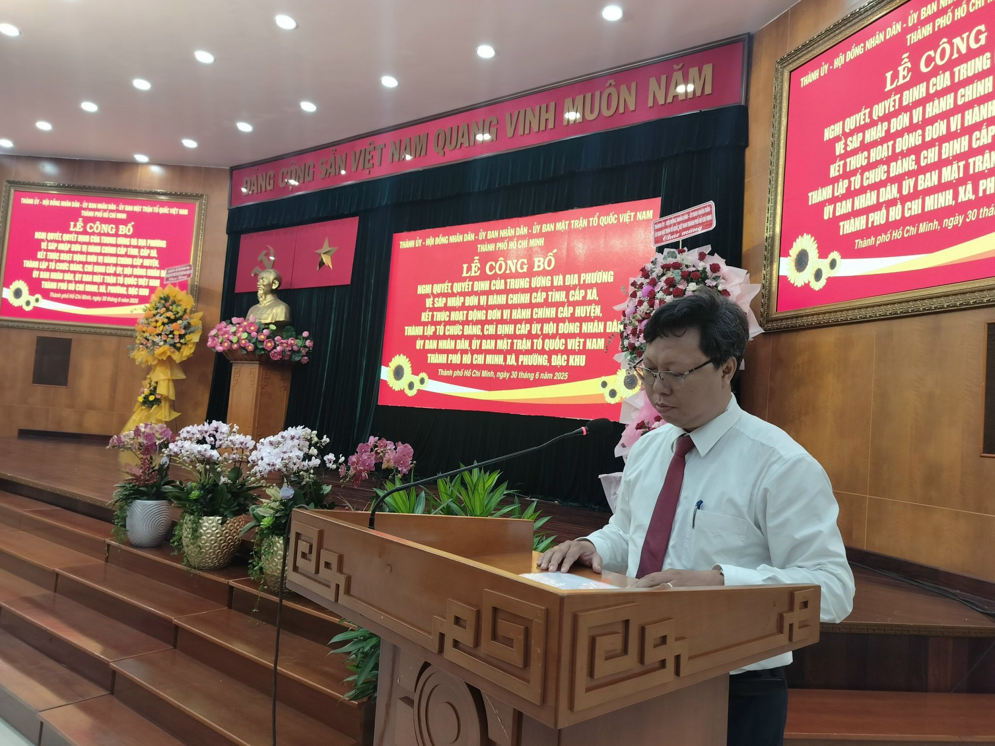 H&igrave;nh ảnh nh&acirc;n sự nhiều phường tại TP HCM v&agrave; những cam kết từ l&atilde;nh đạo - Ảnh 6.