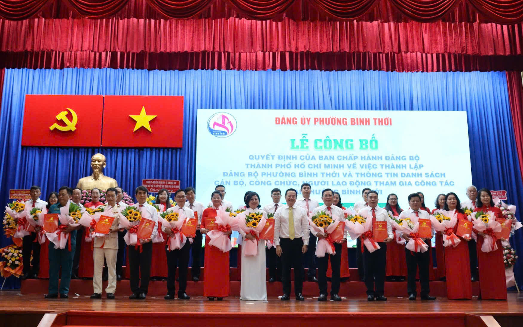 H&igrave;nh ảnh nh&acirc;n sự nhiều phường tại TP HCM v&agrave; những cam kết từ l&atilde;nh đạo - Ảnh 10.