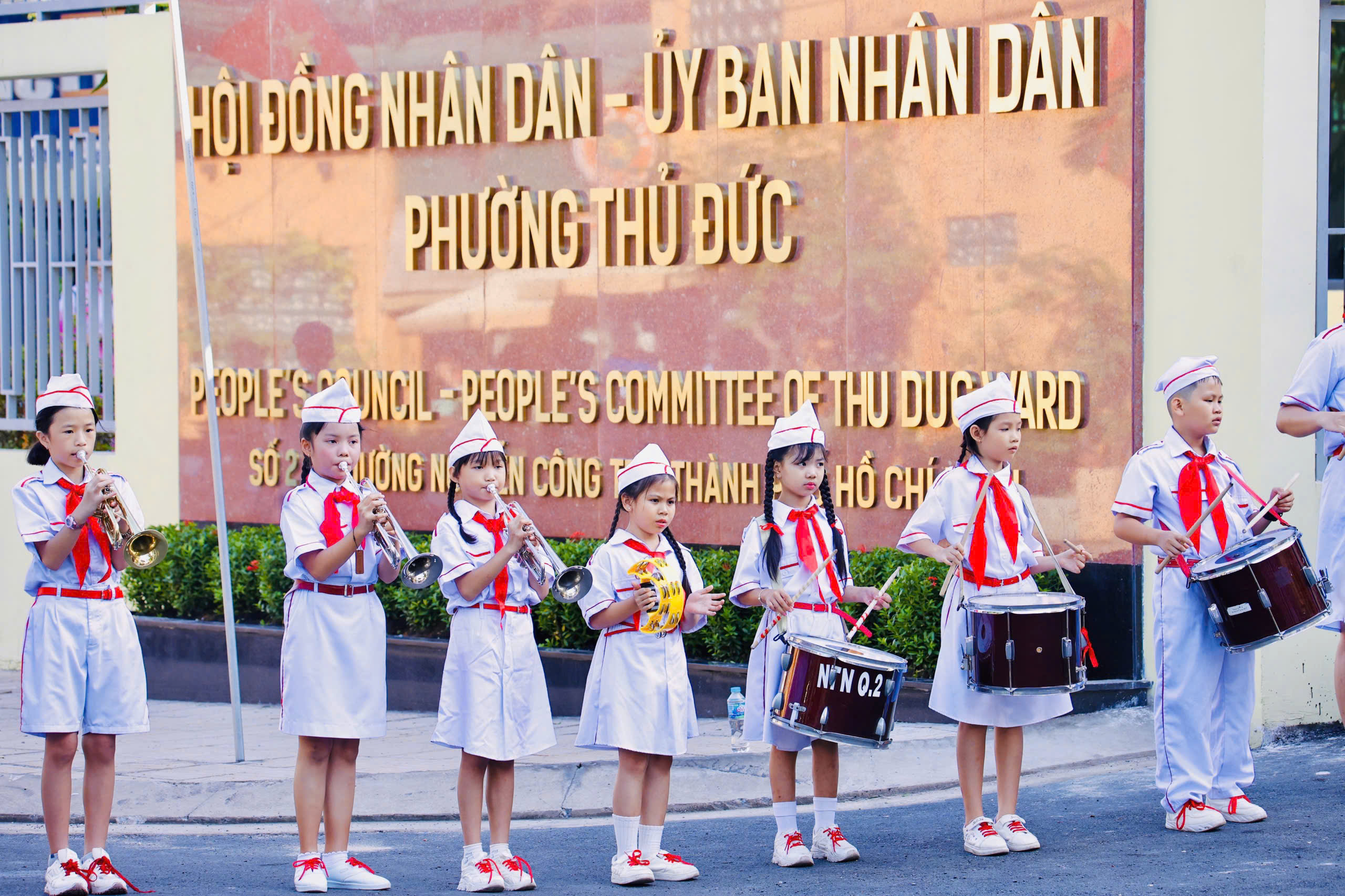 Hình ảnh ấn tượng tại nhiều phường, xã của TP HCM trước thời khắc lịch sử- Ảnh 29.
