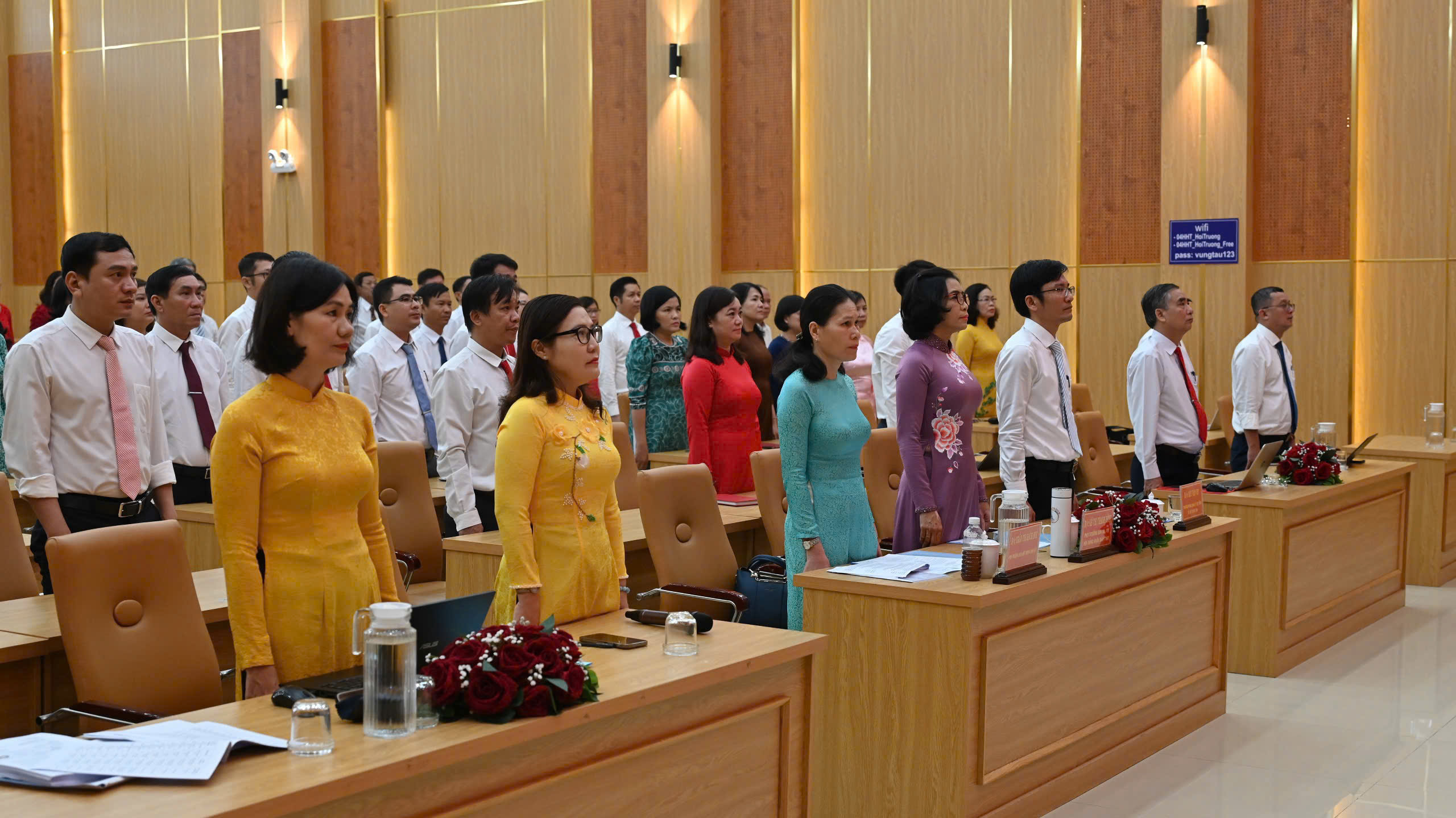 Hình ảnh ấn tượng tại nhiều phường, xã của TP HCM trước thời khắc lịch sử- Ảnh 43.