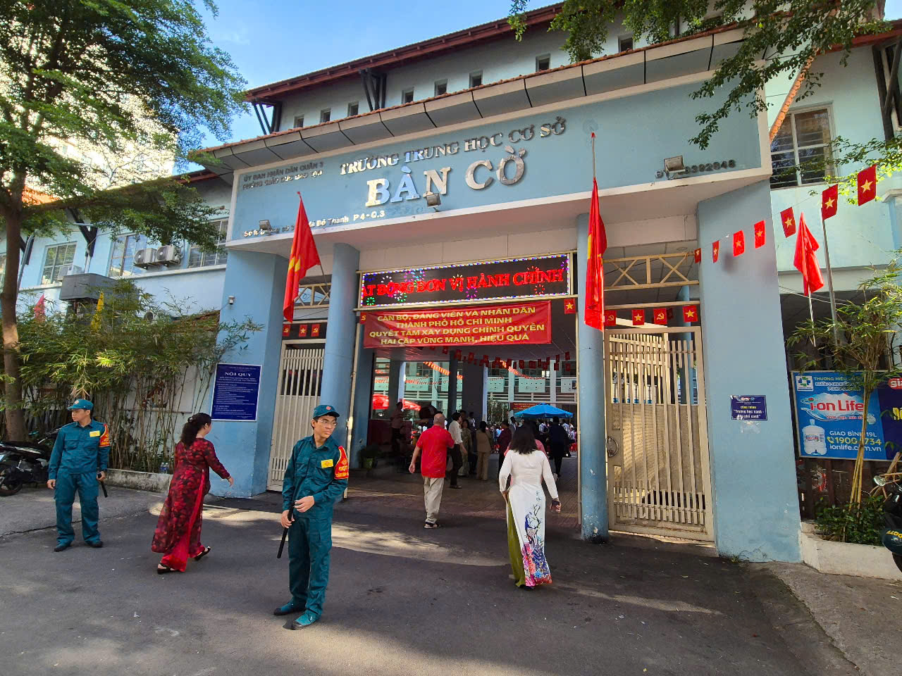Hình ảnh ấn tượng tại nhiều phường, xã của TP HCM trước thời khắc lịch sử- Ảnh 9.