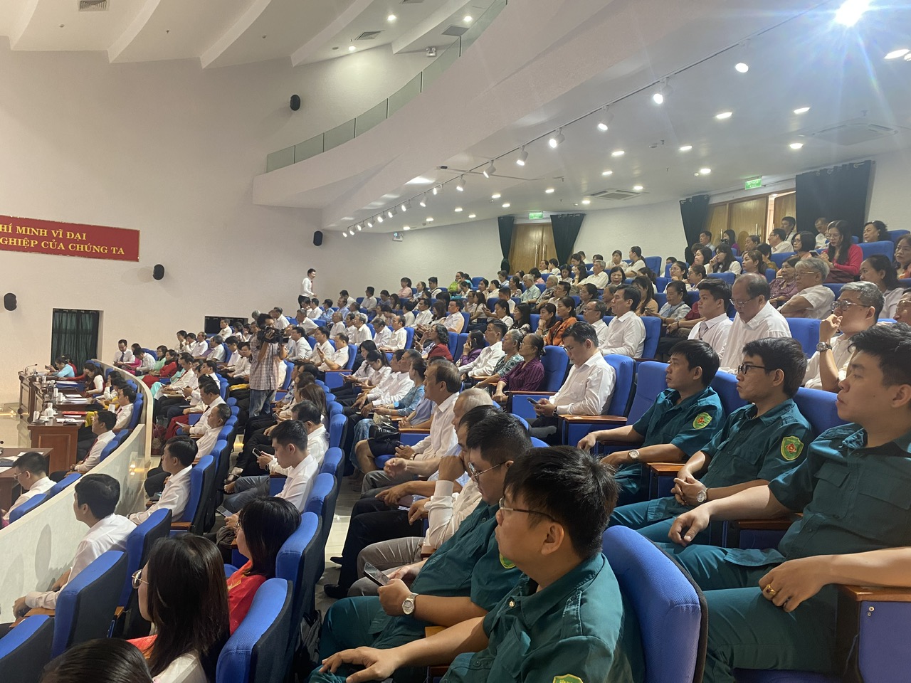 Hình ảnh ấn tượng tại nhiều phường, xã của TP HCM trước thời khắc lịch sử- Ảnh 33.
