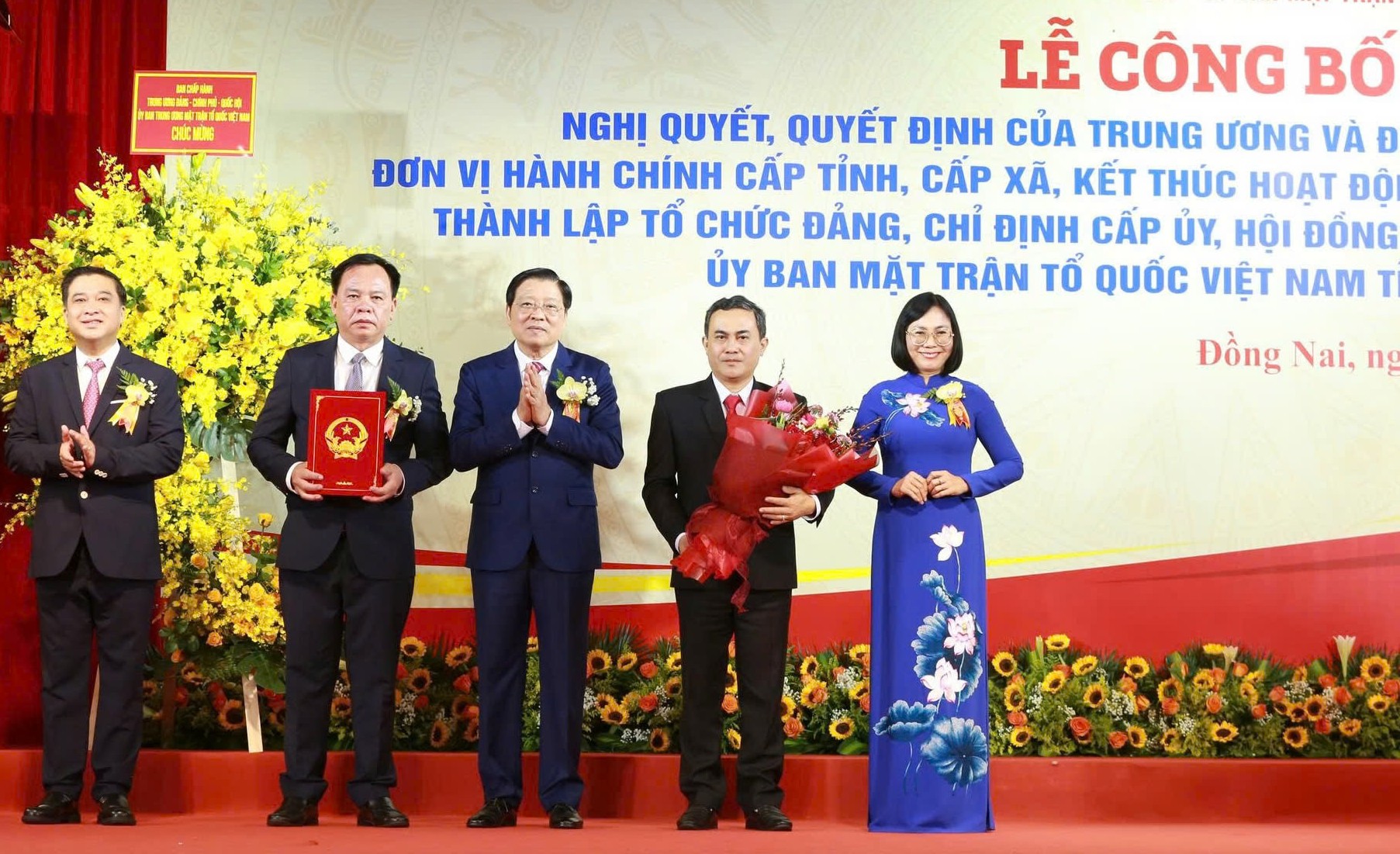 Ông Vũ Hồng Văn giữ chức Bí thư Tỉnh ủy Đồng Nai mới- Ảnh 4.