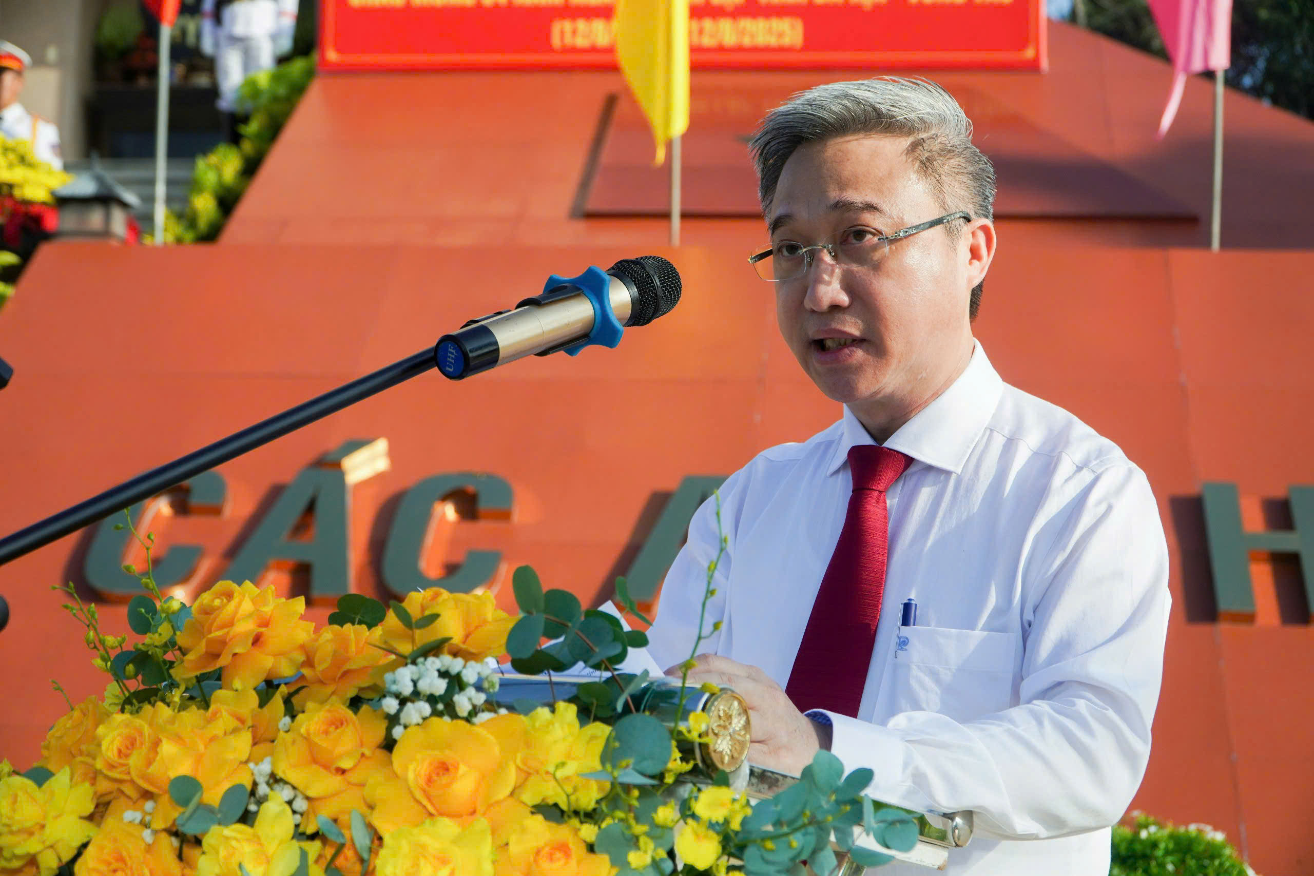 &Ocirc;ng Nguyễn Văn N&ecirc;n được chỉ định l&agrave;m B&iacute; thư Th&agrave;nh ủy TP HCM mới- Ảnh 6.