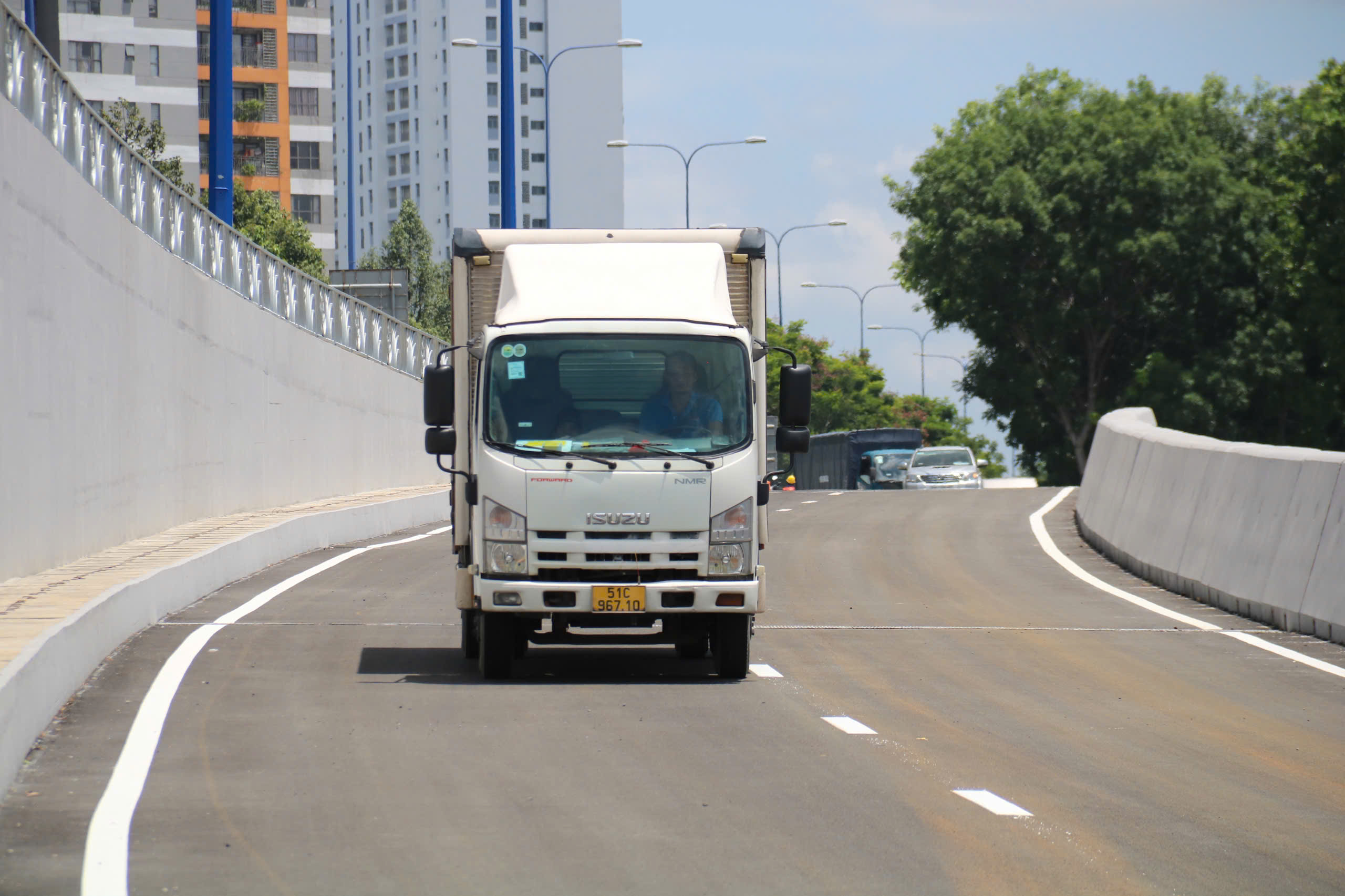 Hầm chui An Phú thông xe, tài xế lần đầu bỡ ngỡ - Ảnh 8.