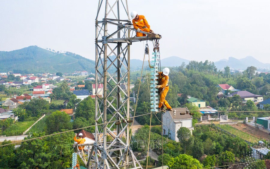 Thủ tướng yêu cầu khẩn trương đưa các nhà máy nhiệt điện vào vận hành
