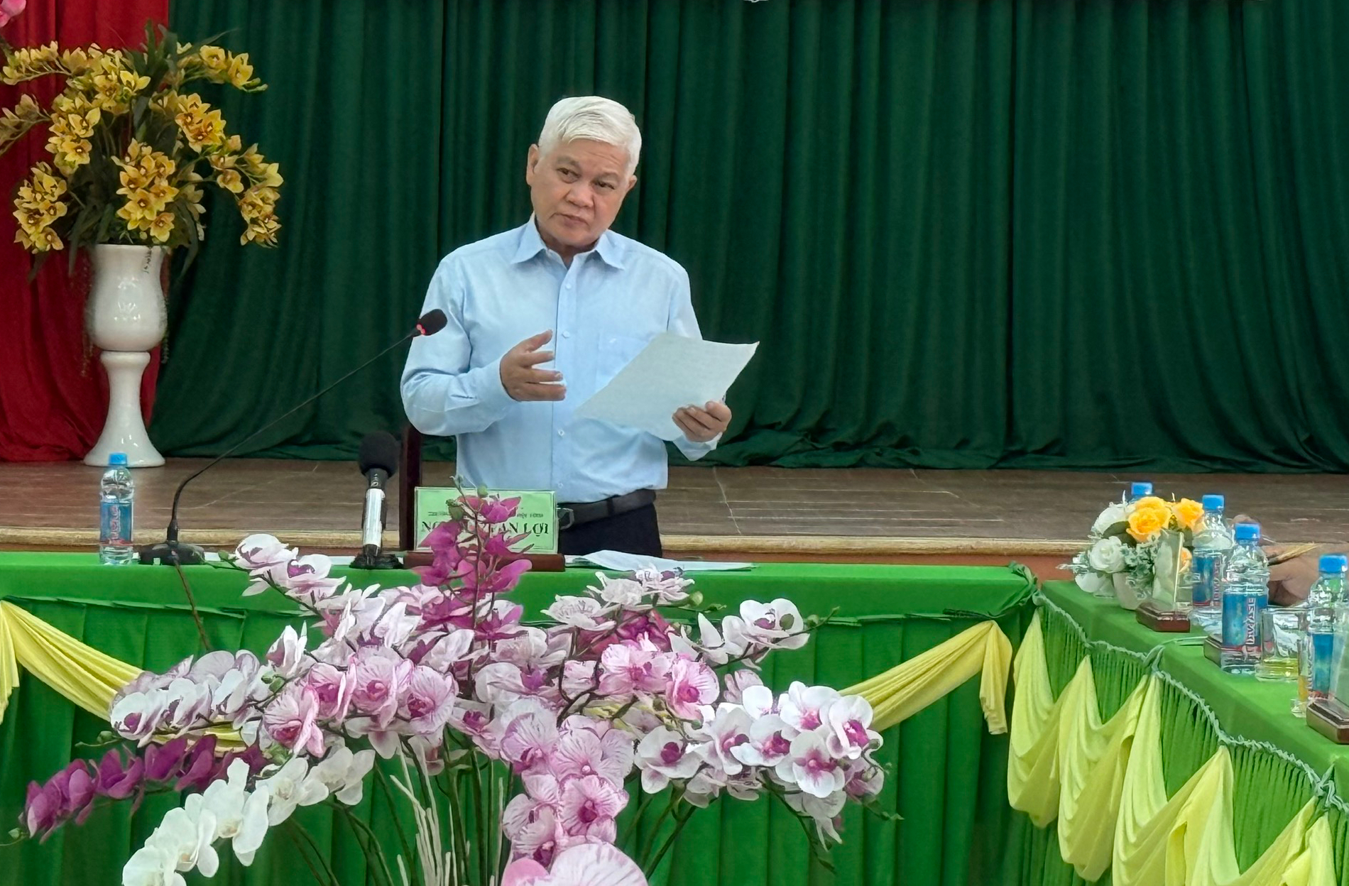B&igrave;nh Dương xem x&eacute;t k&yacute; lại hợp đồng với một số c&aacute;n bộ b&aacute;n chuy&ecirc;n tr&aacute;ch c&oacute; năng lực, tr&igrave;nh độ - Ảnh 1.