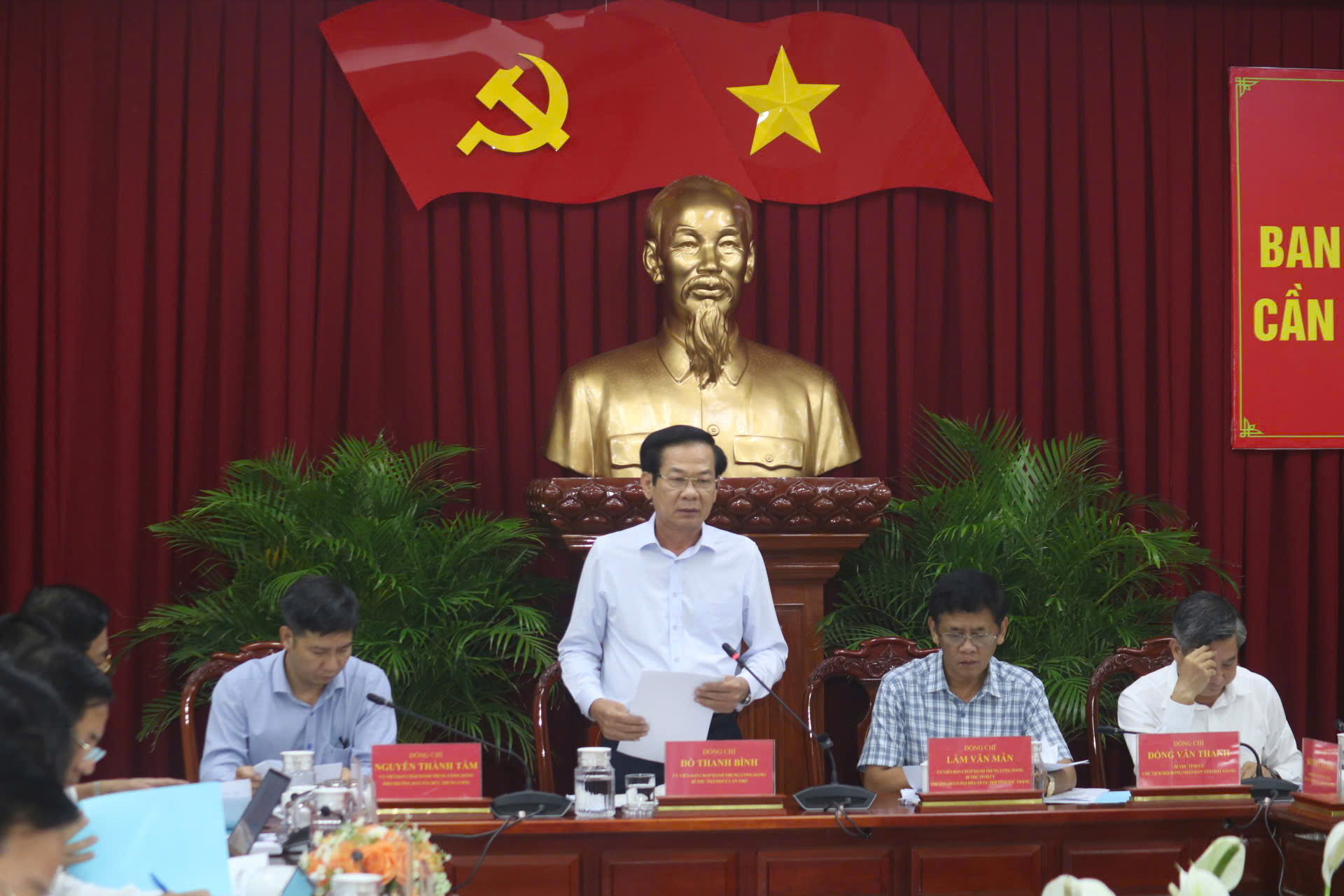 Bí thư TP Cần Thơ, Hậu Giang, Sóc Trăng chủ trì hội nghị bàn phương án nhân sự- Ảnh 1.