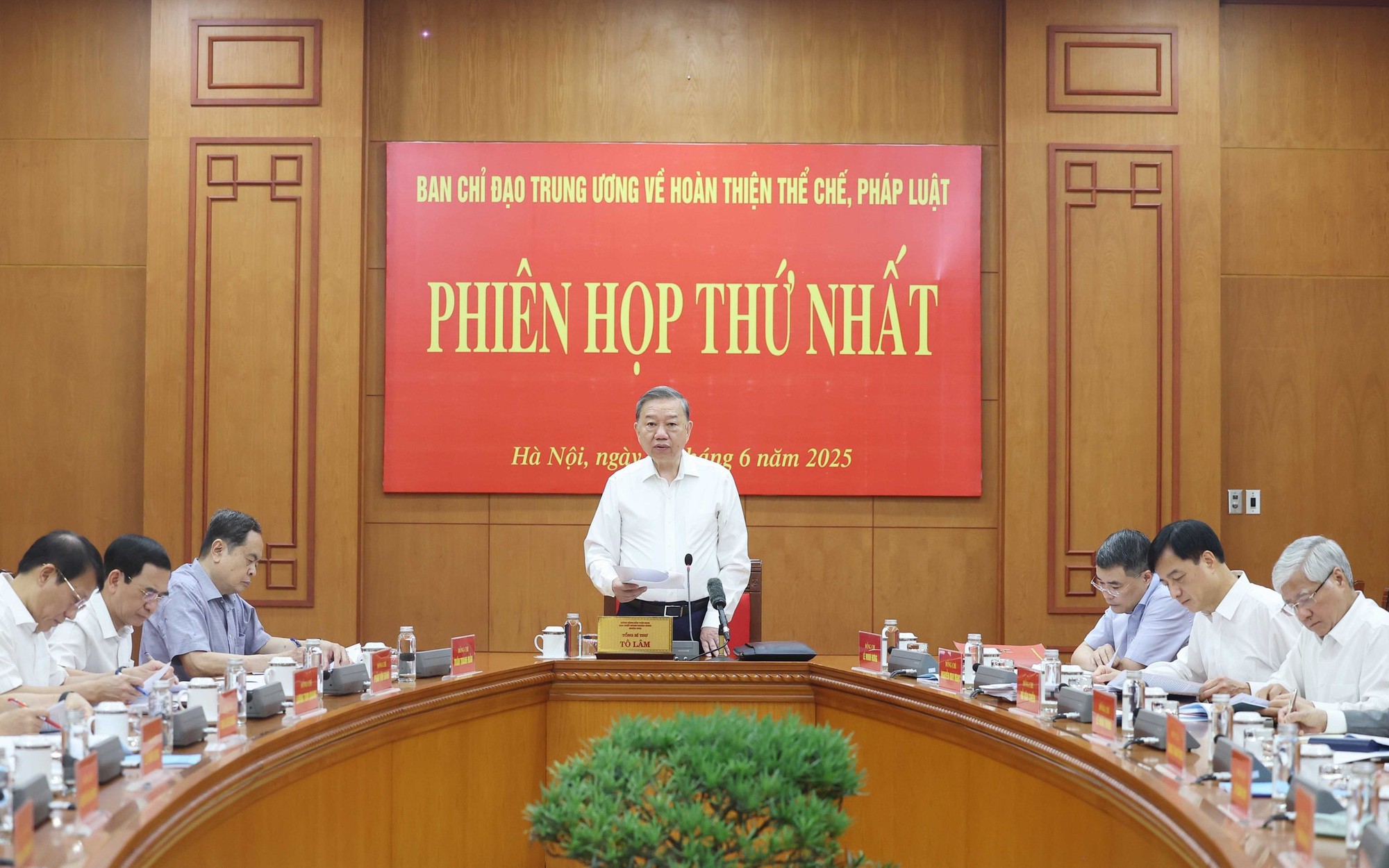 Hành động thực chất, tránh hình thức