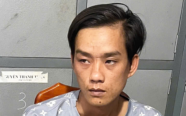 Bé gái 9 tuổi vừa nghỉ hè đã bị gã trai hàng xóm xâm hại