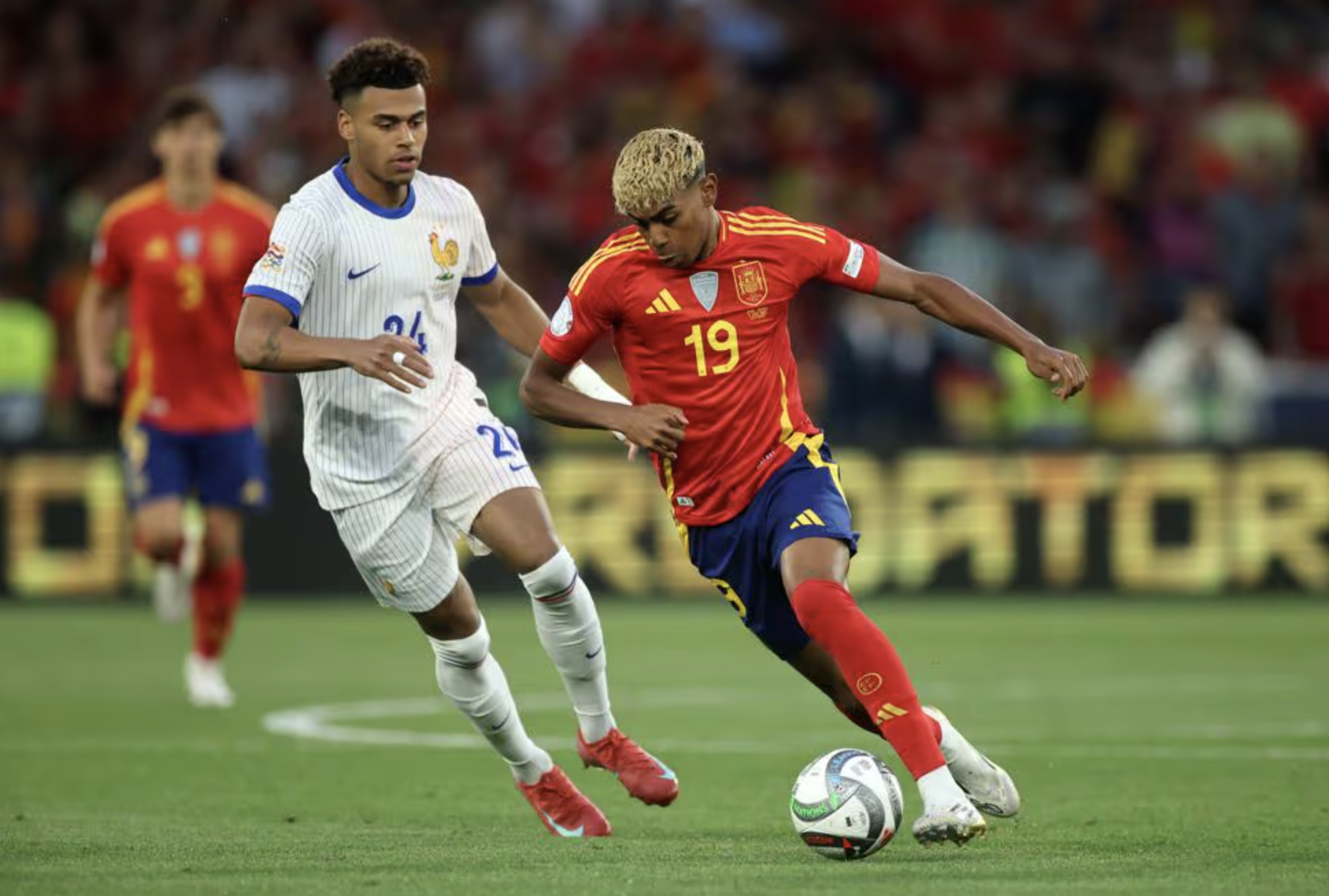 Yamal tỏa sáng trong "đại tiệc" 9 bàn, Tây Ban Nha thắng Pháp bán kết Nations League- Ảnh 1.