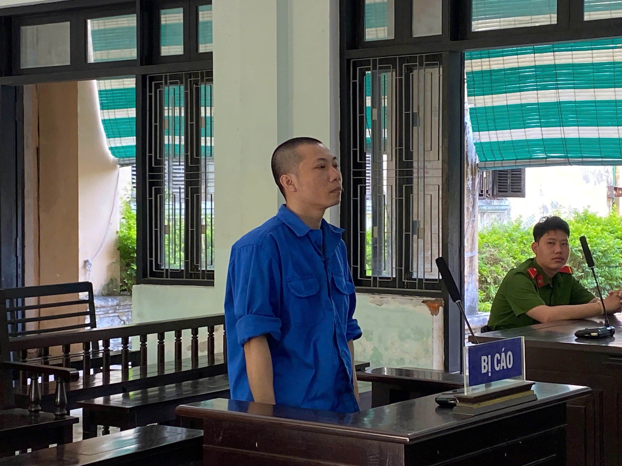 Mượn xe rồi mang đi cầm cố, bị Bộ C&ocirc;ng an thanh tra mới l&ograve;i ra phạm tội- Ảnh 1.