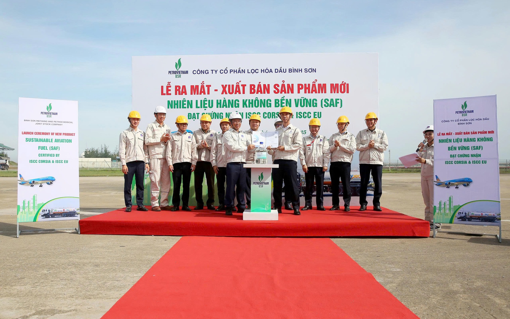 Lọc dầu Dung Quất xuất bán lô sản phẩm mới nhiên liệu hàng không bền vững