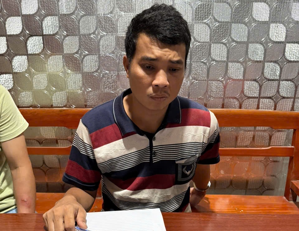 G&atilde; trai đột nhập nh&agrave; h&agrave;ng x&oacute;m l&agrave;m "chuyện xấu" bị bắt... c&oacute; l&yacute; lịch đen tối- Ảnh 1.